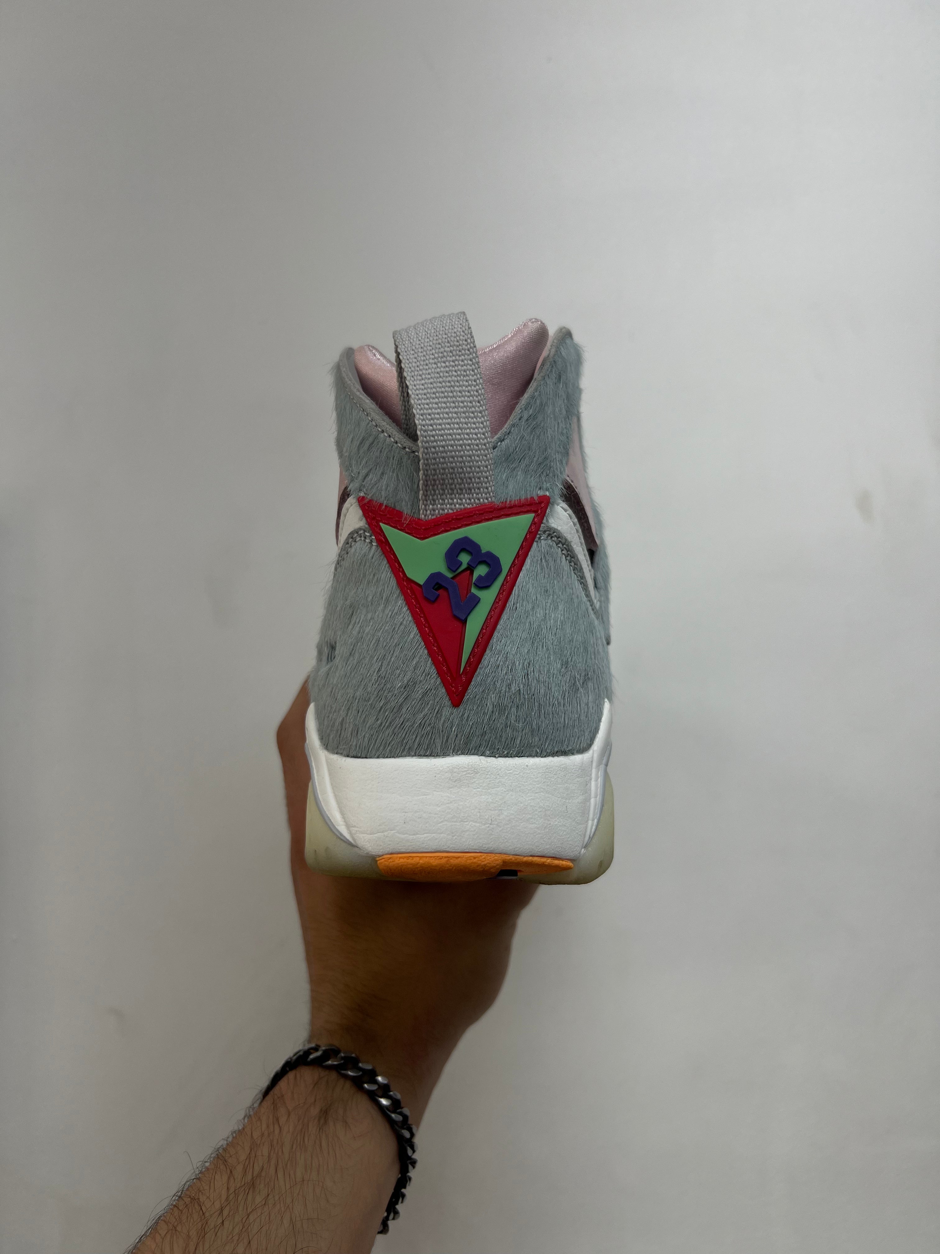 Jordan 7 Hare Sneakers