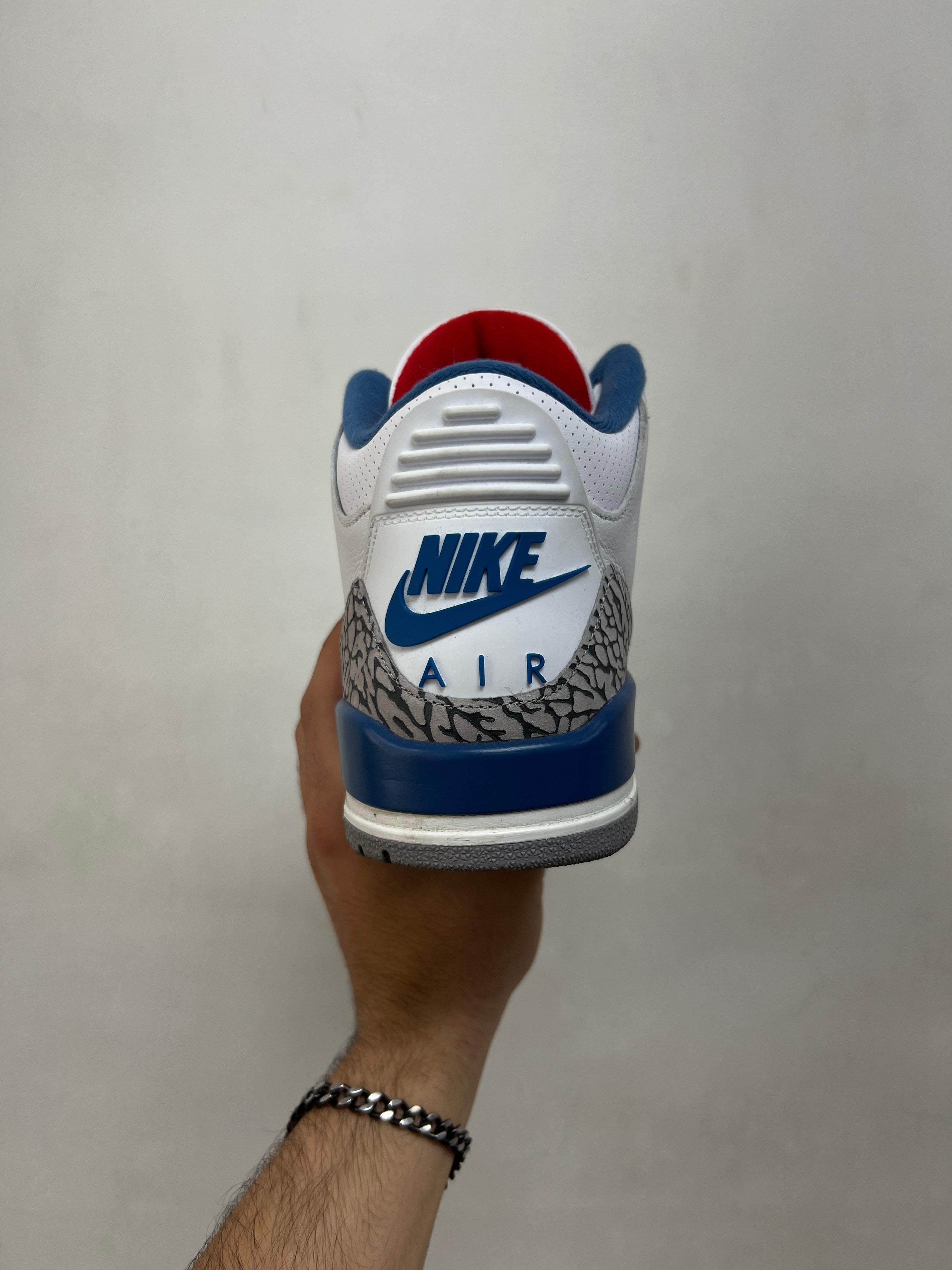 Jordan 3 True Blue Sneakers