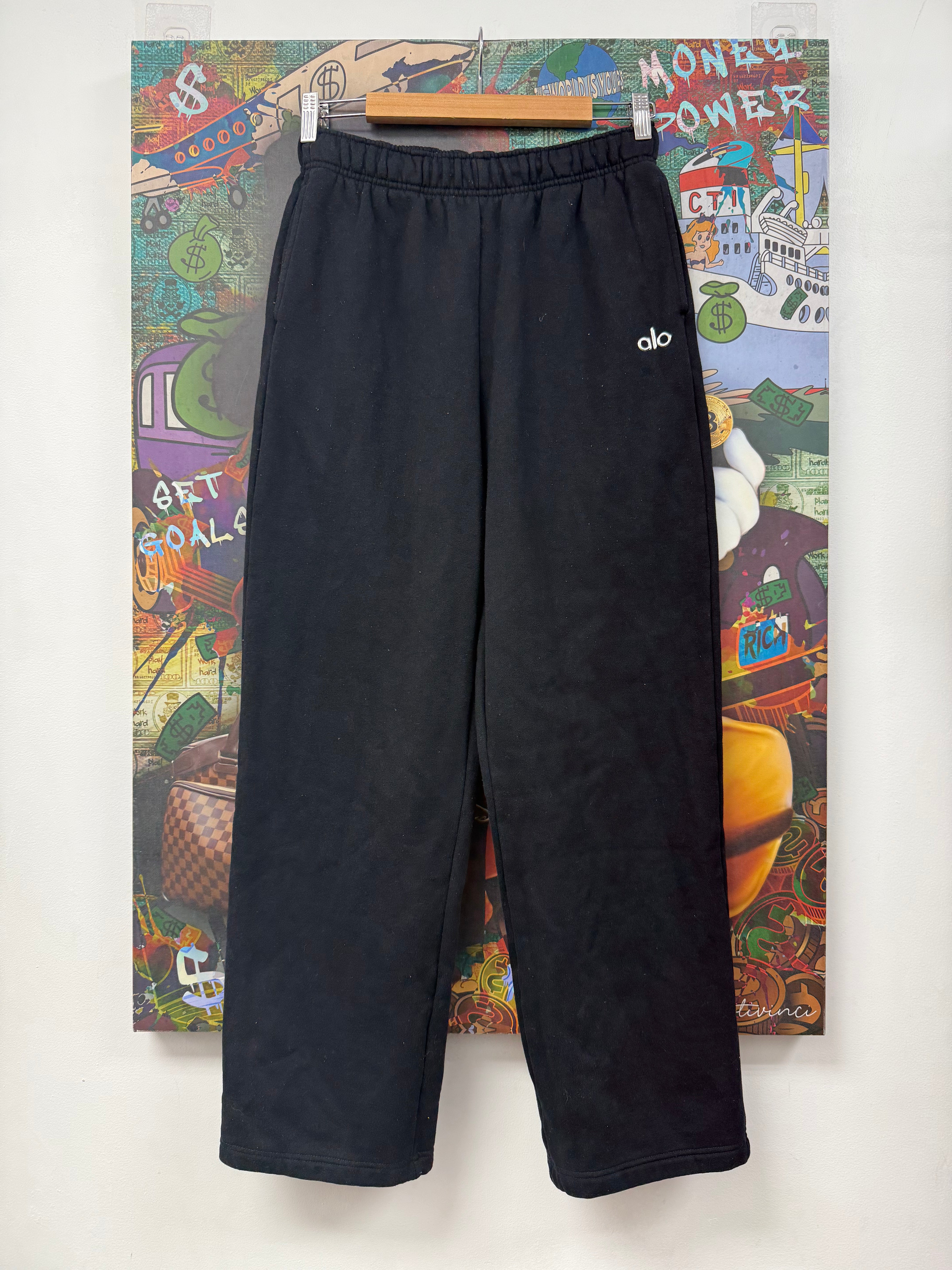 Alo Black Accolade Sweats