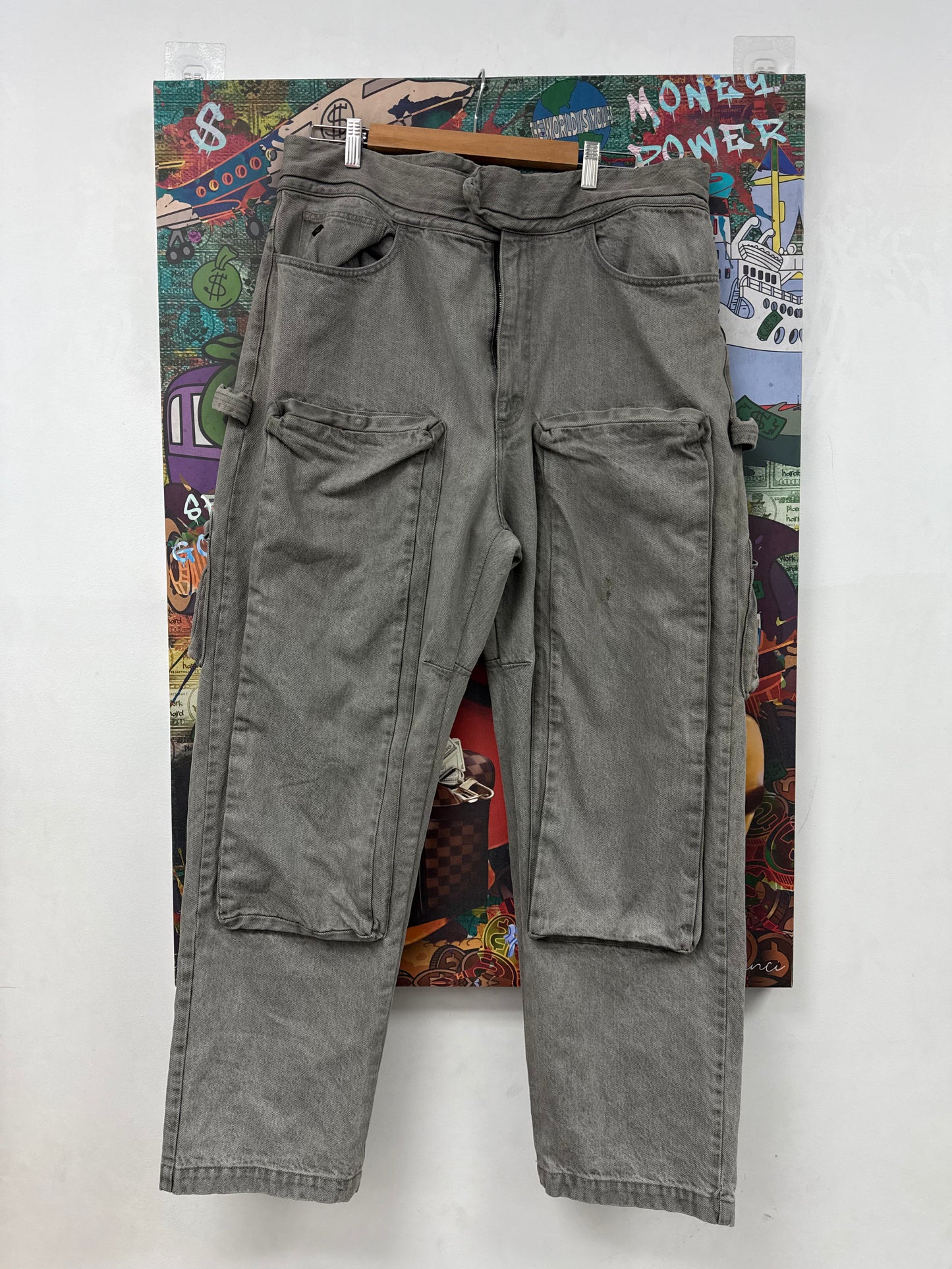LV Denim Cargo Pants Grey Used 38 N/A