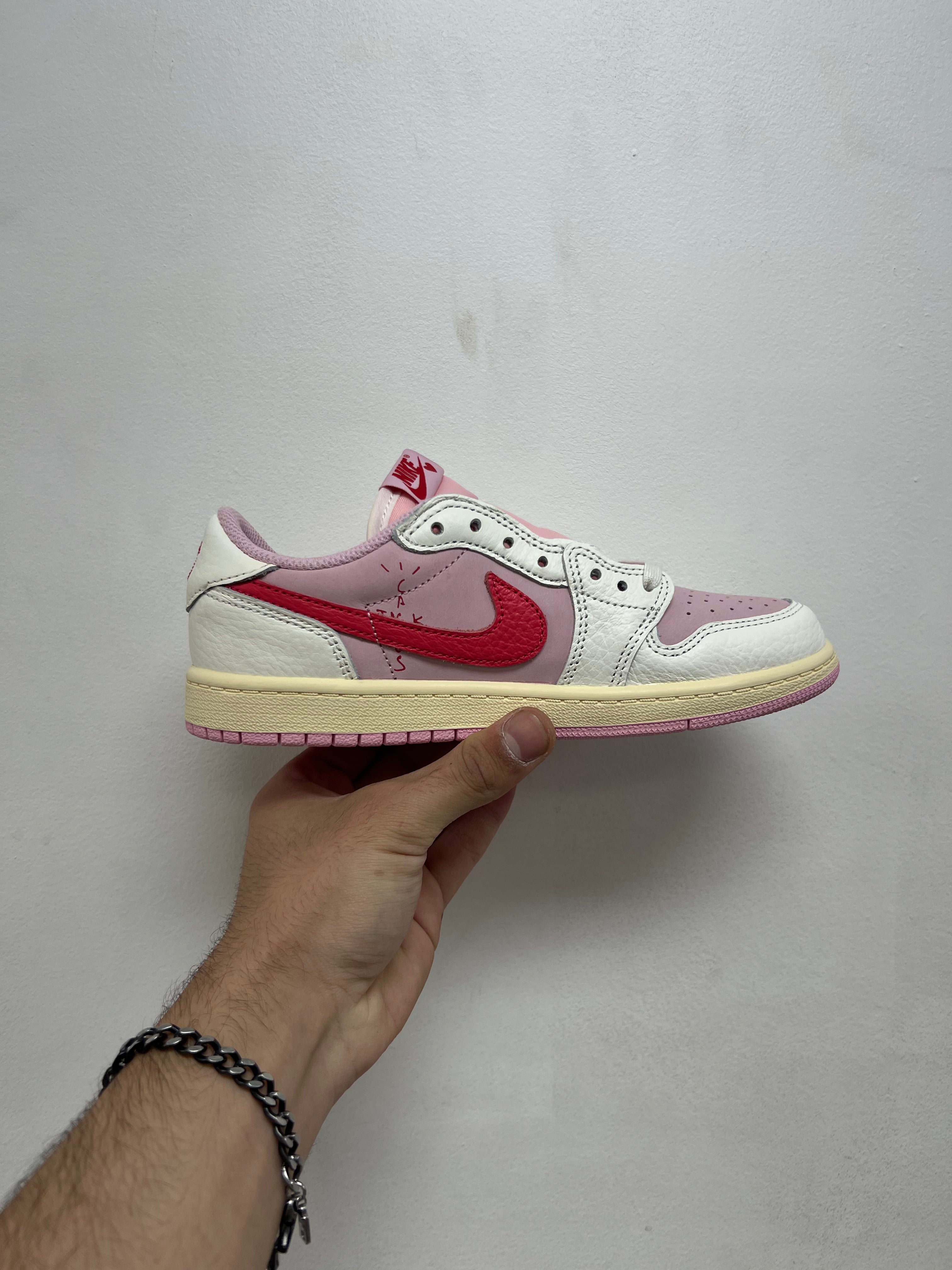 Jordan 1 Low Travis Scott Tropical Pink Sneakers
