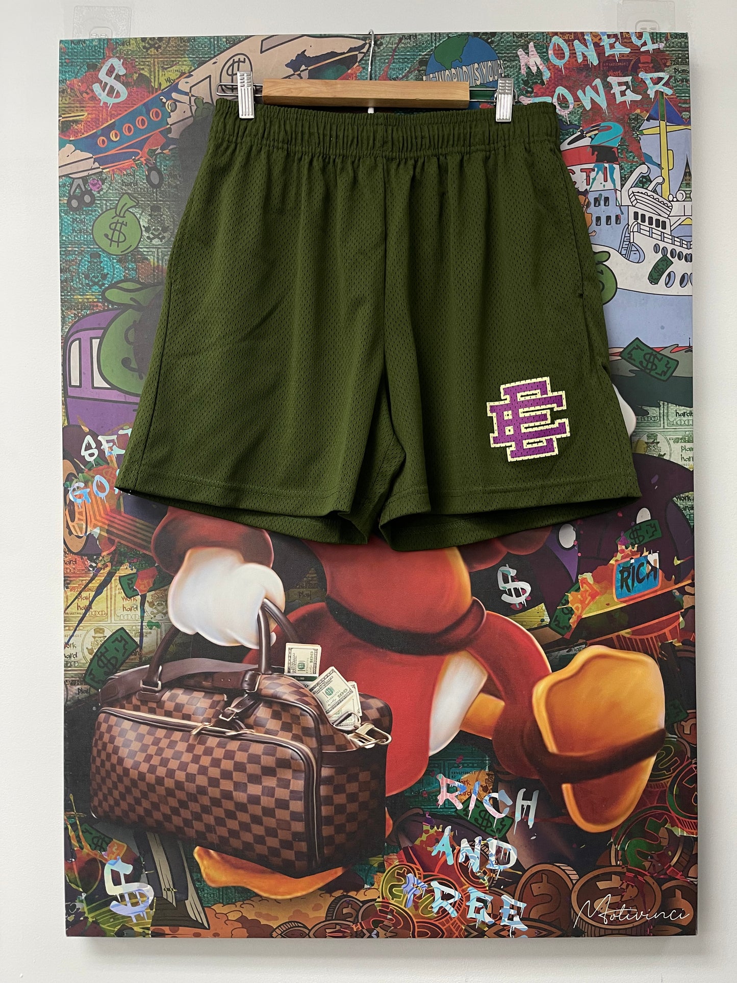 EE Shorts Olive Purple New