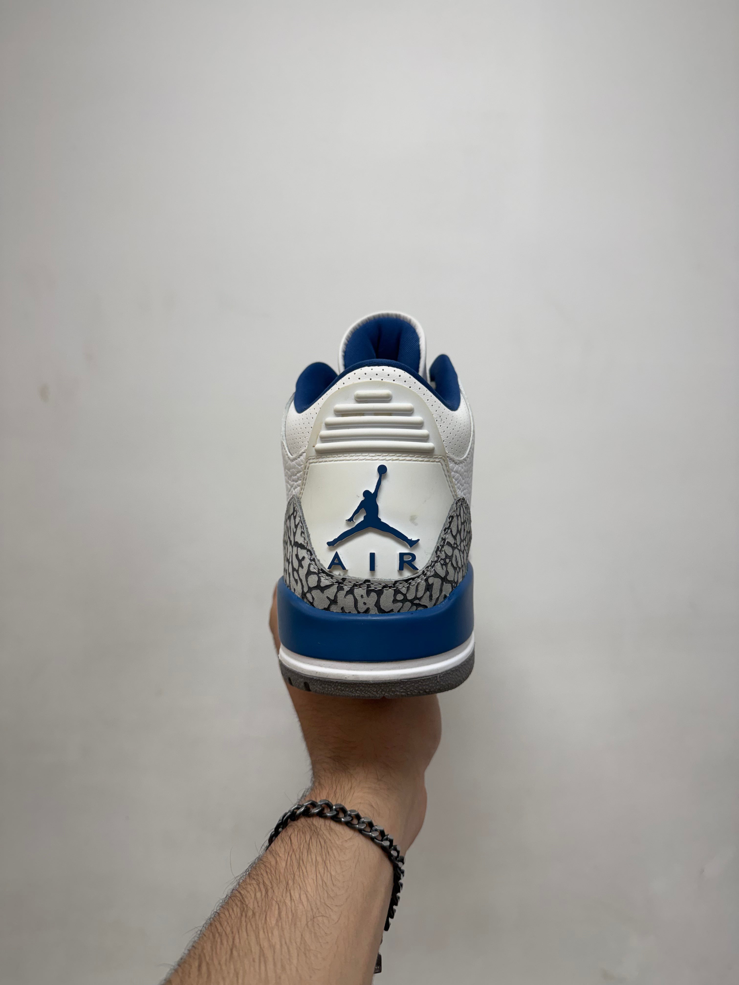Jordan 3 Wizards Sneakers