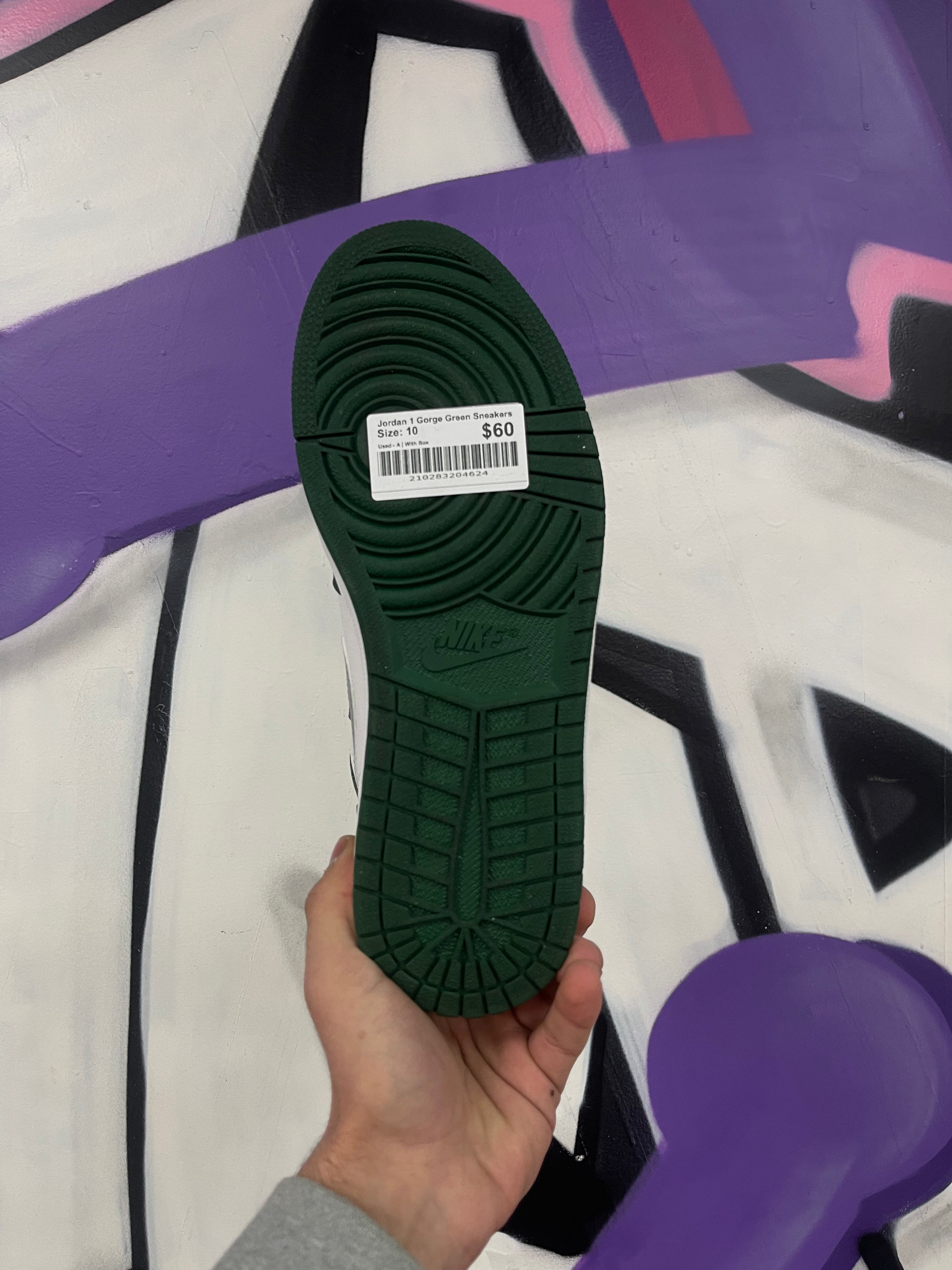 Jordan 1 Gorge Green Sneakers