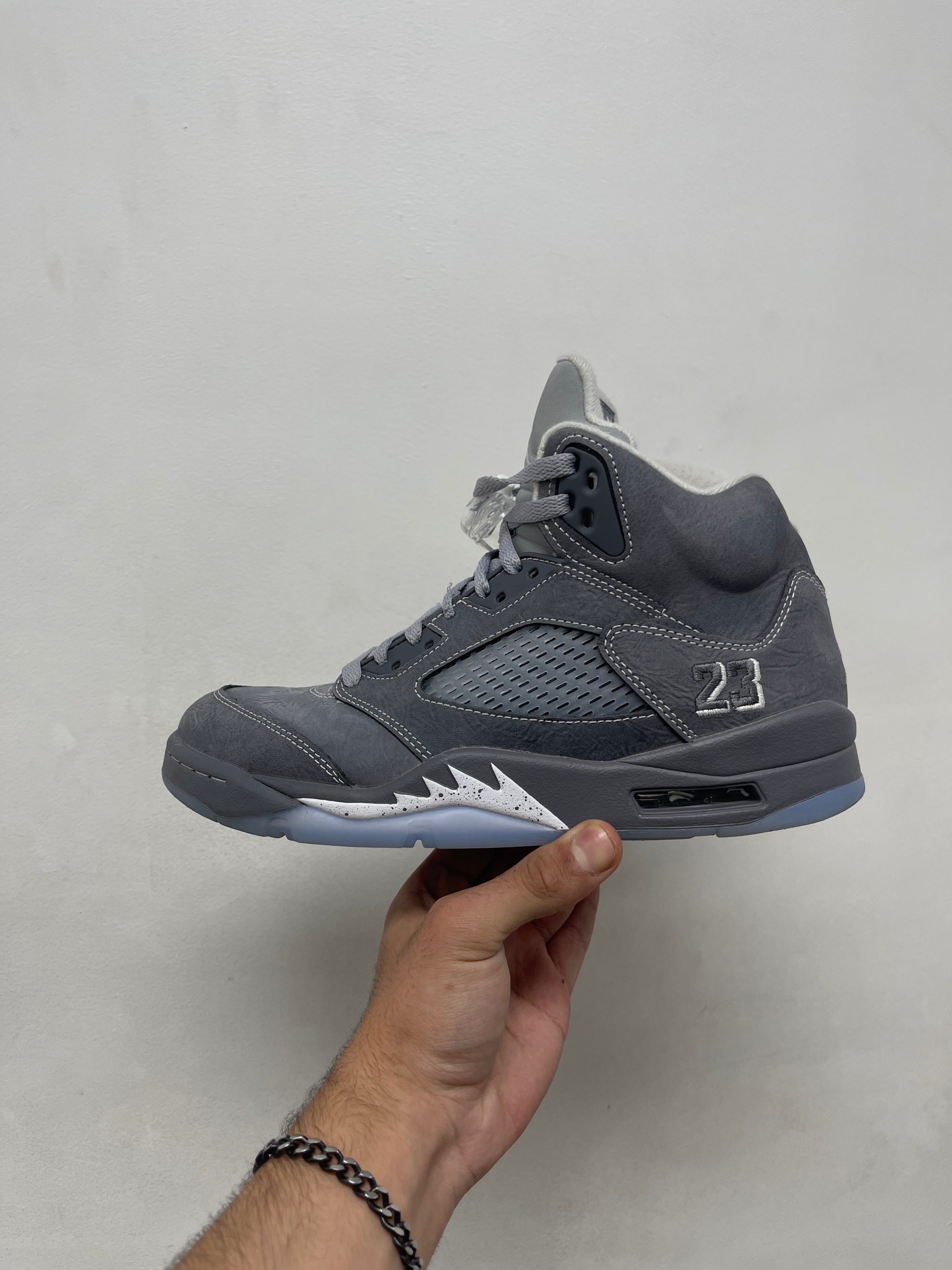 Jordan 5 Wolf Grey Sneakers