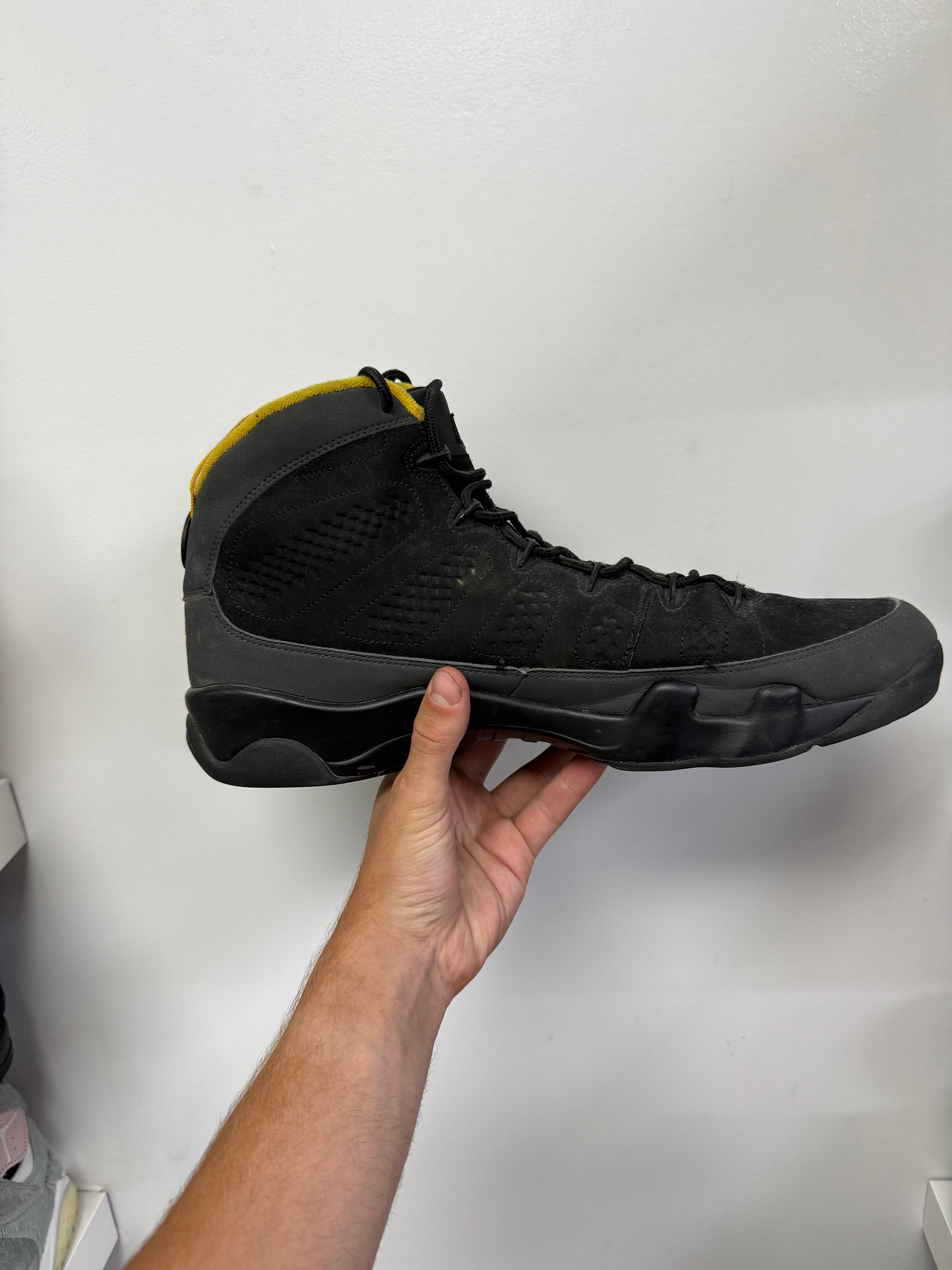 Nike Jordan 9 Dark Chorcoal Sneakers