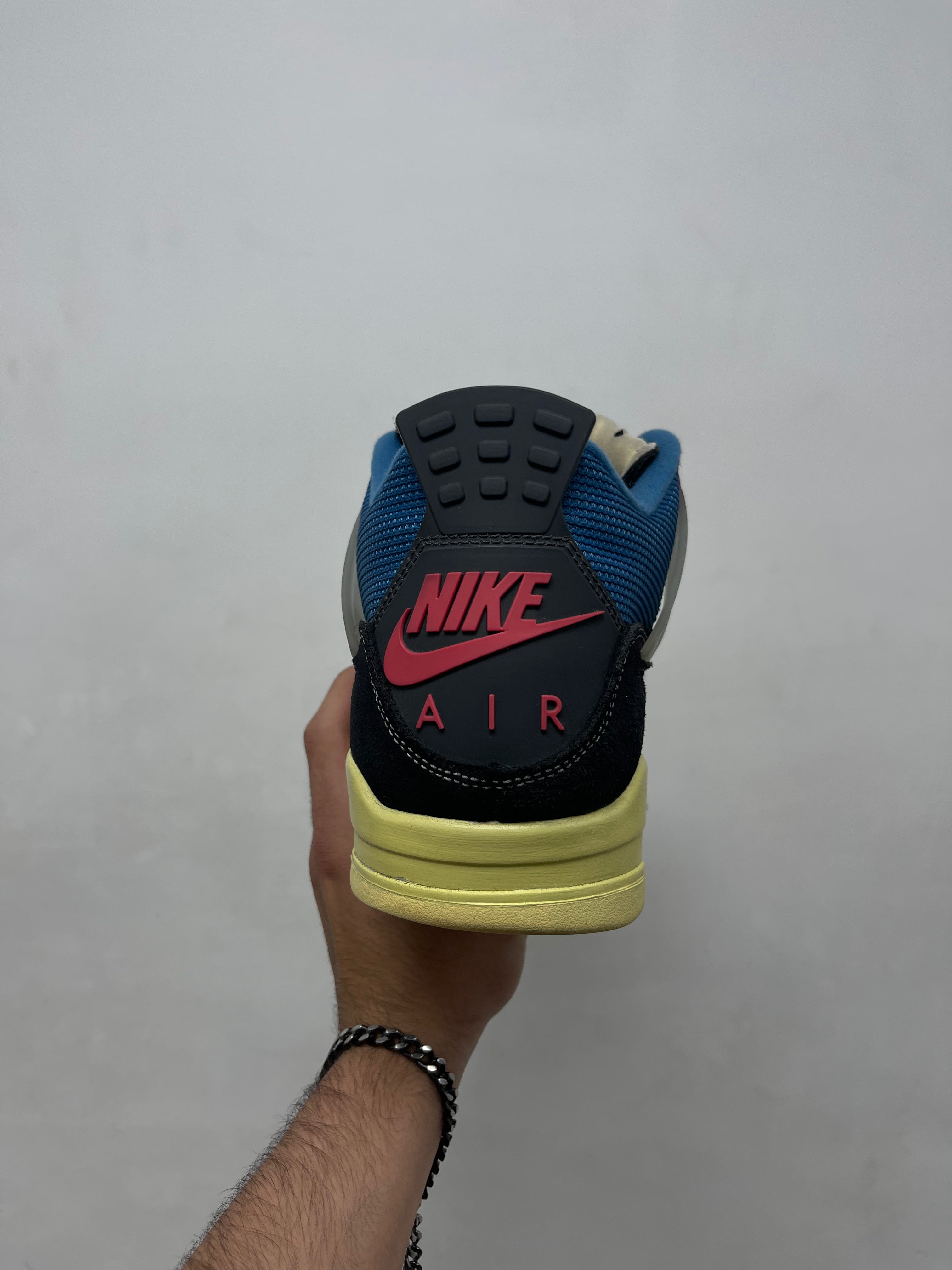 Jordan 4 Union Off Noir Sneakers
