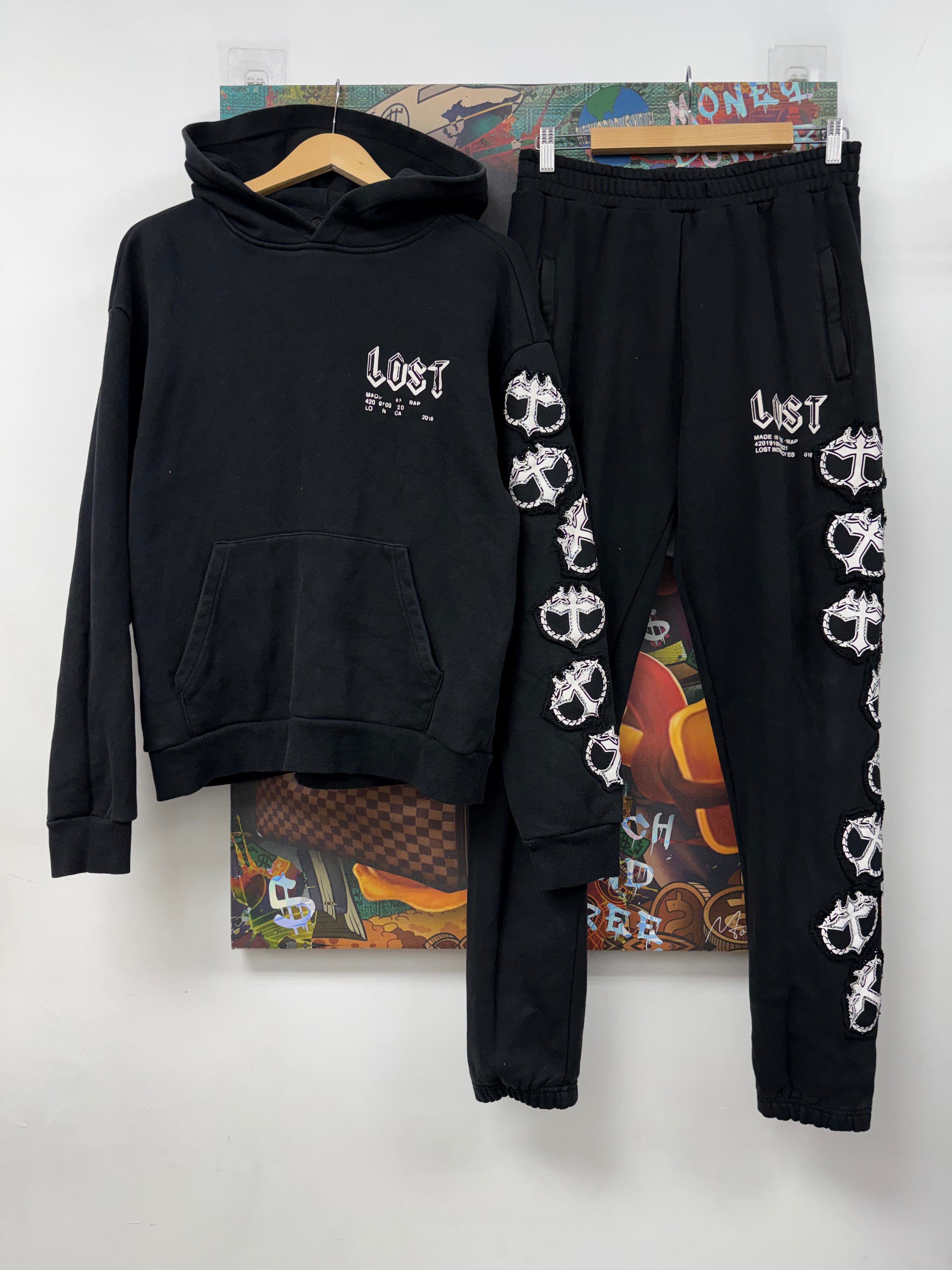 Lost Intricacy Black White Mitt Sweatsuit