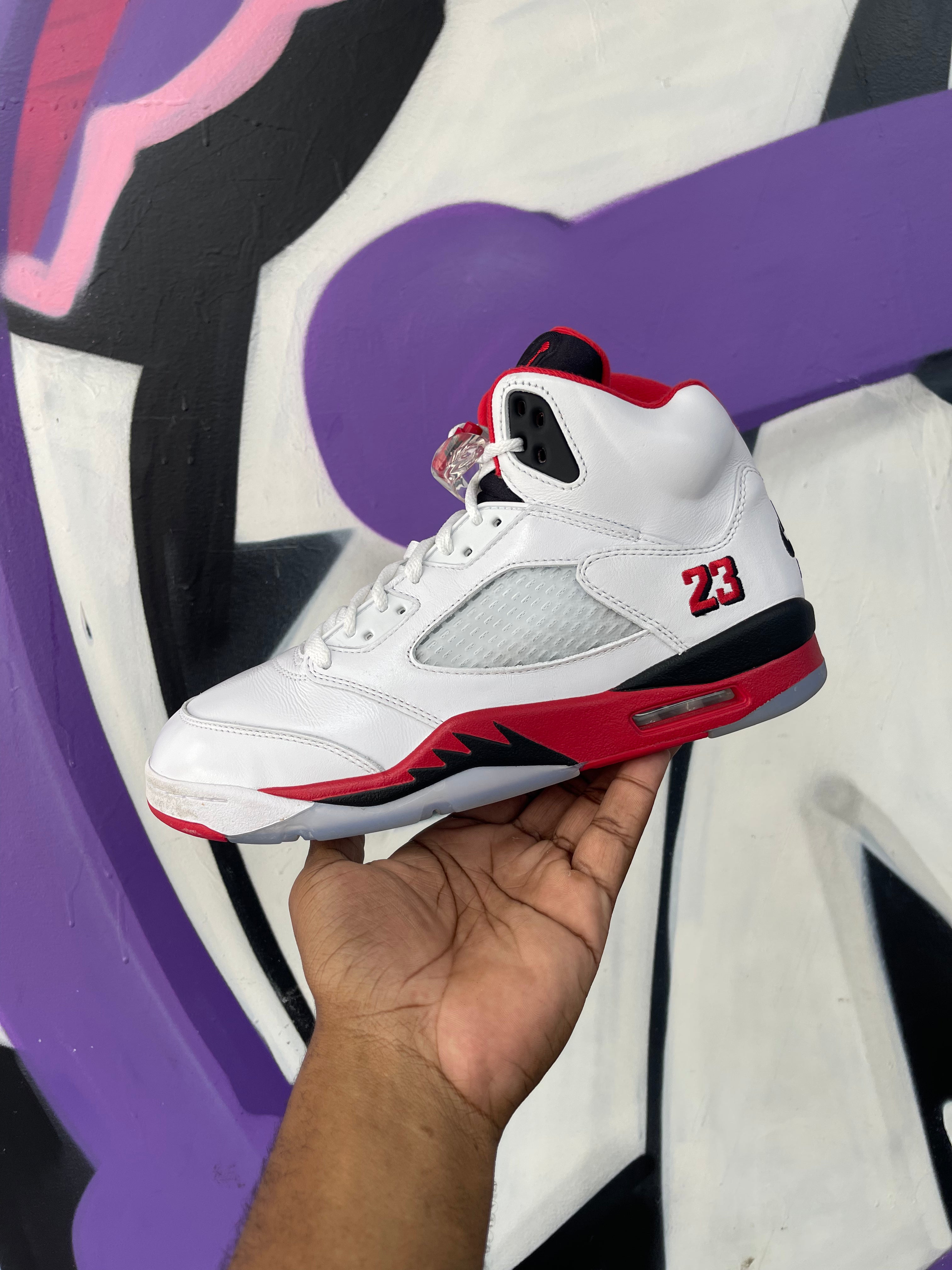 Jordan 5 Fire Red Sneakers