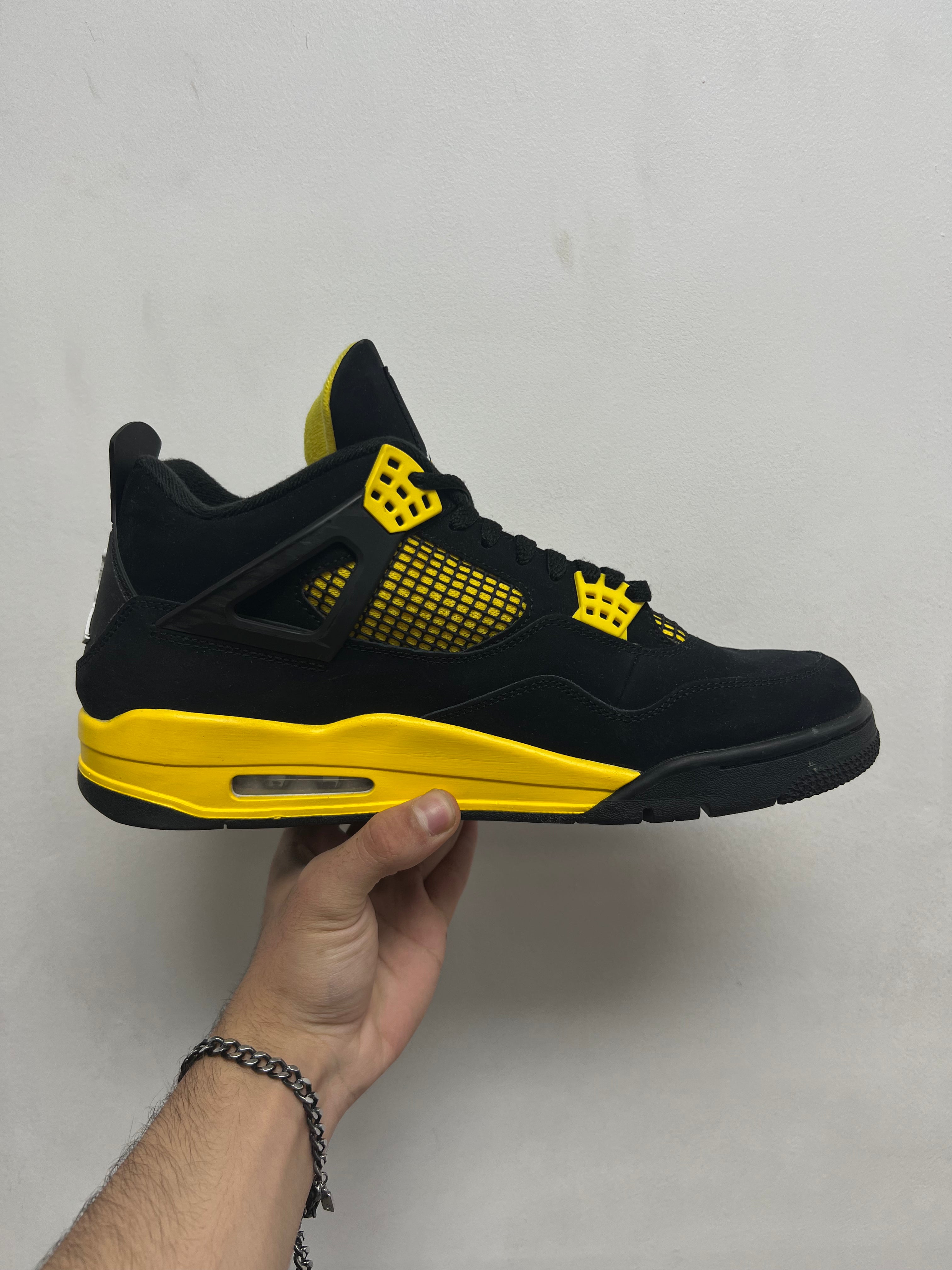 Jordan 4 Yellow Thunder Sneakers