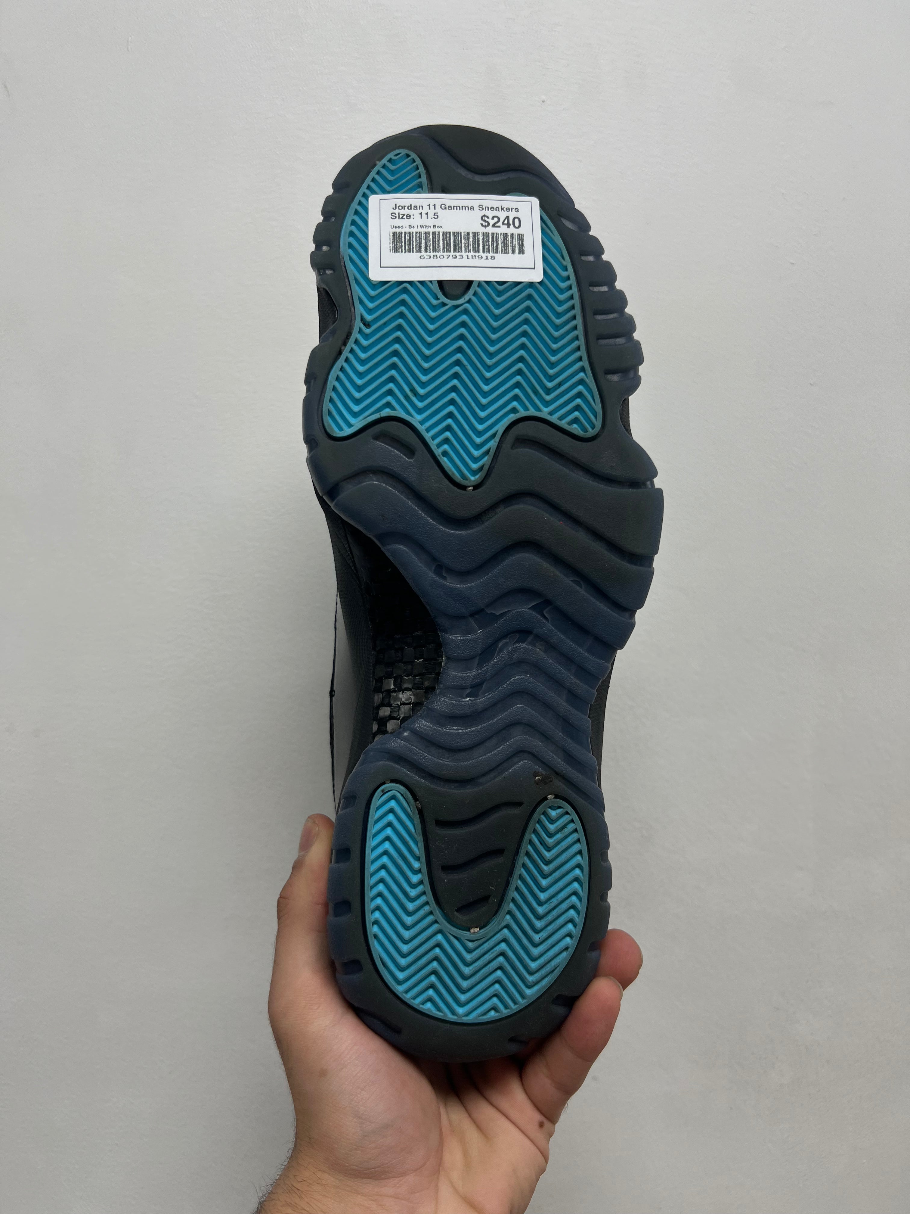 Jordan 11 Gamma Sneakers