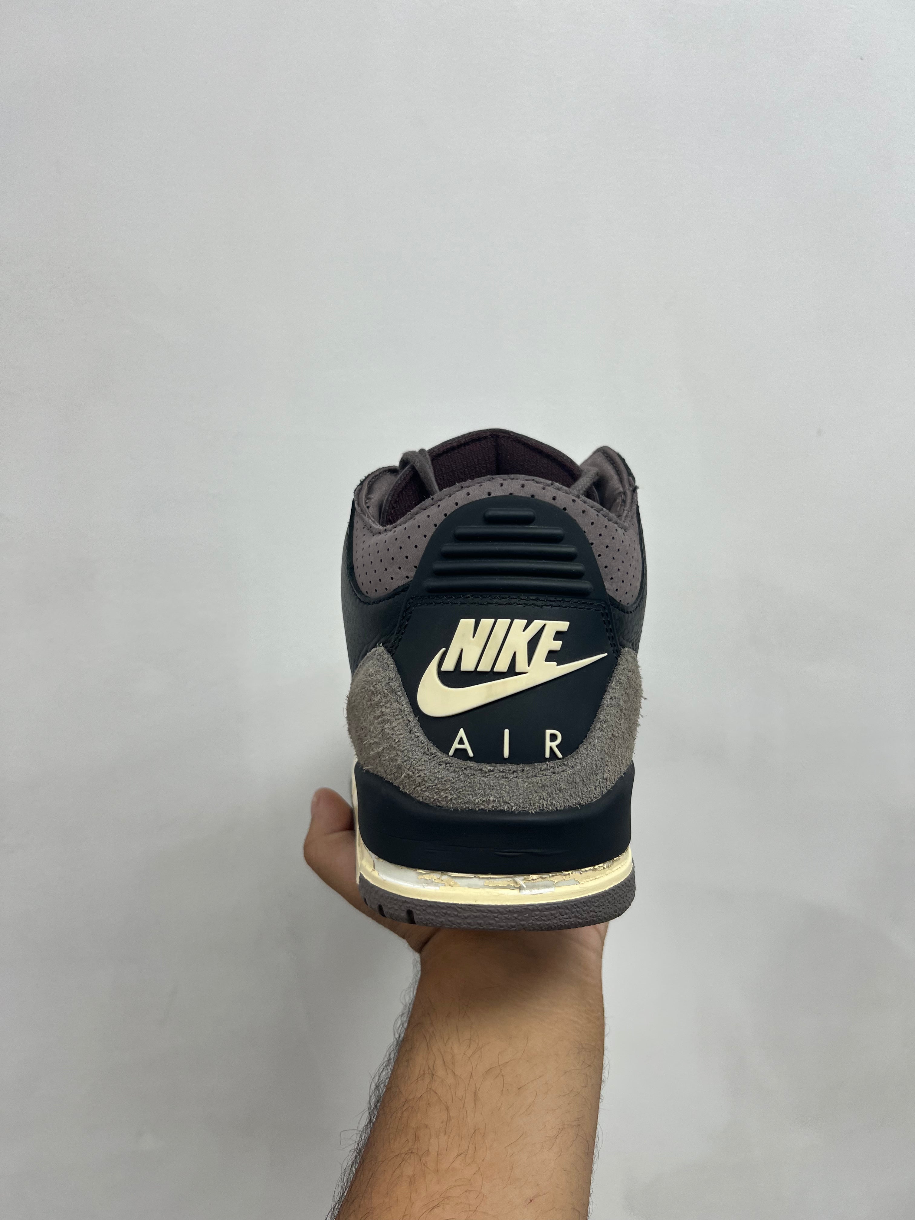 Jordan 3 AMM WYWS (Paint Chipping) Sneakers