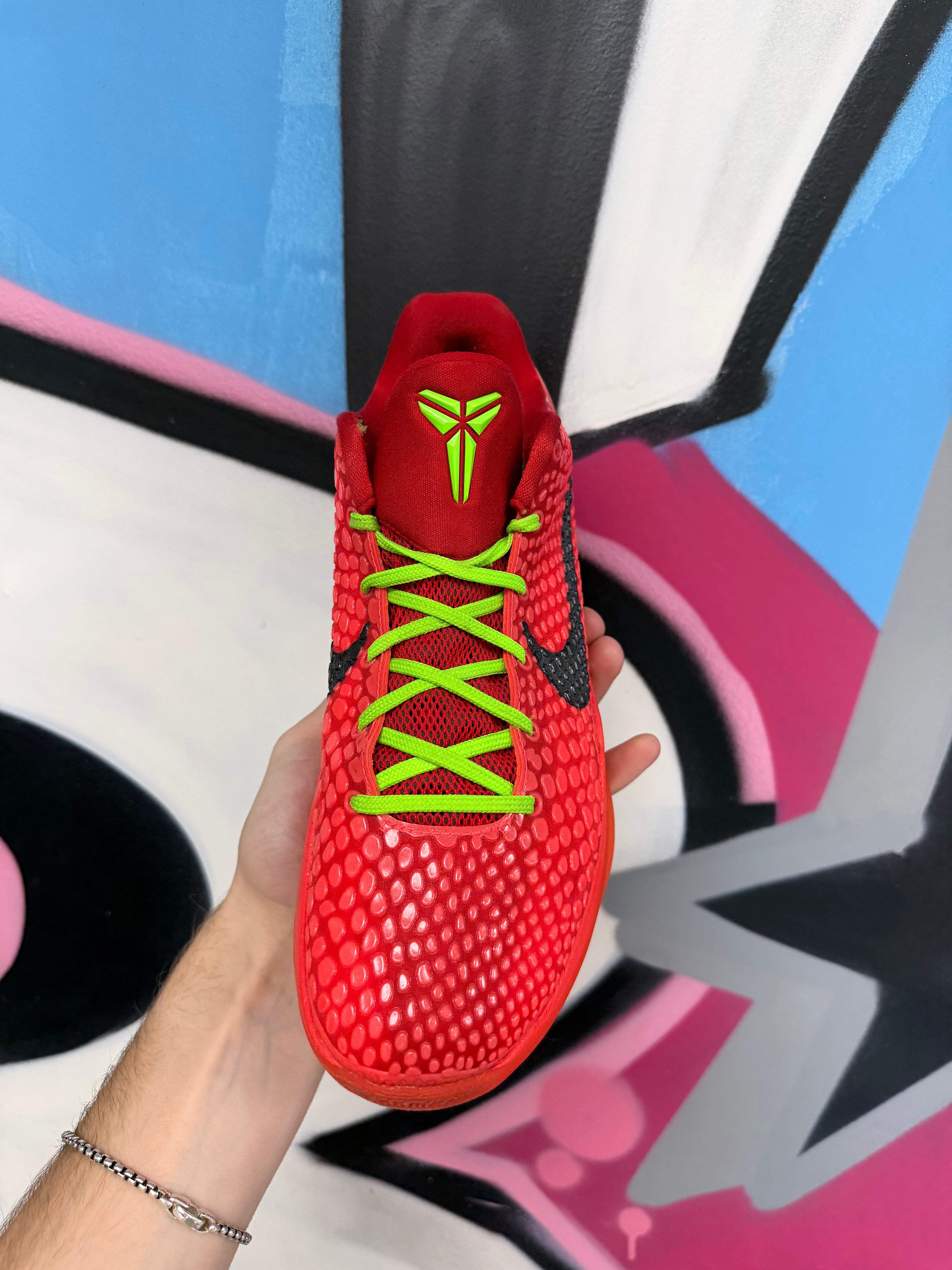 Nike 6 Pretro Reverse Grinch Sneakers