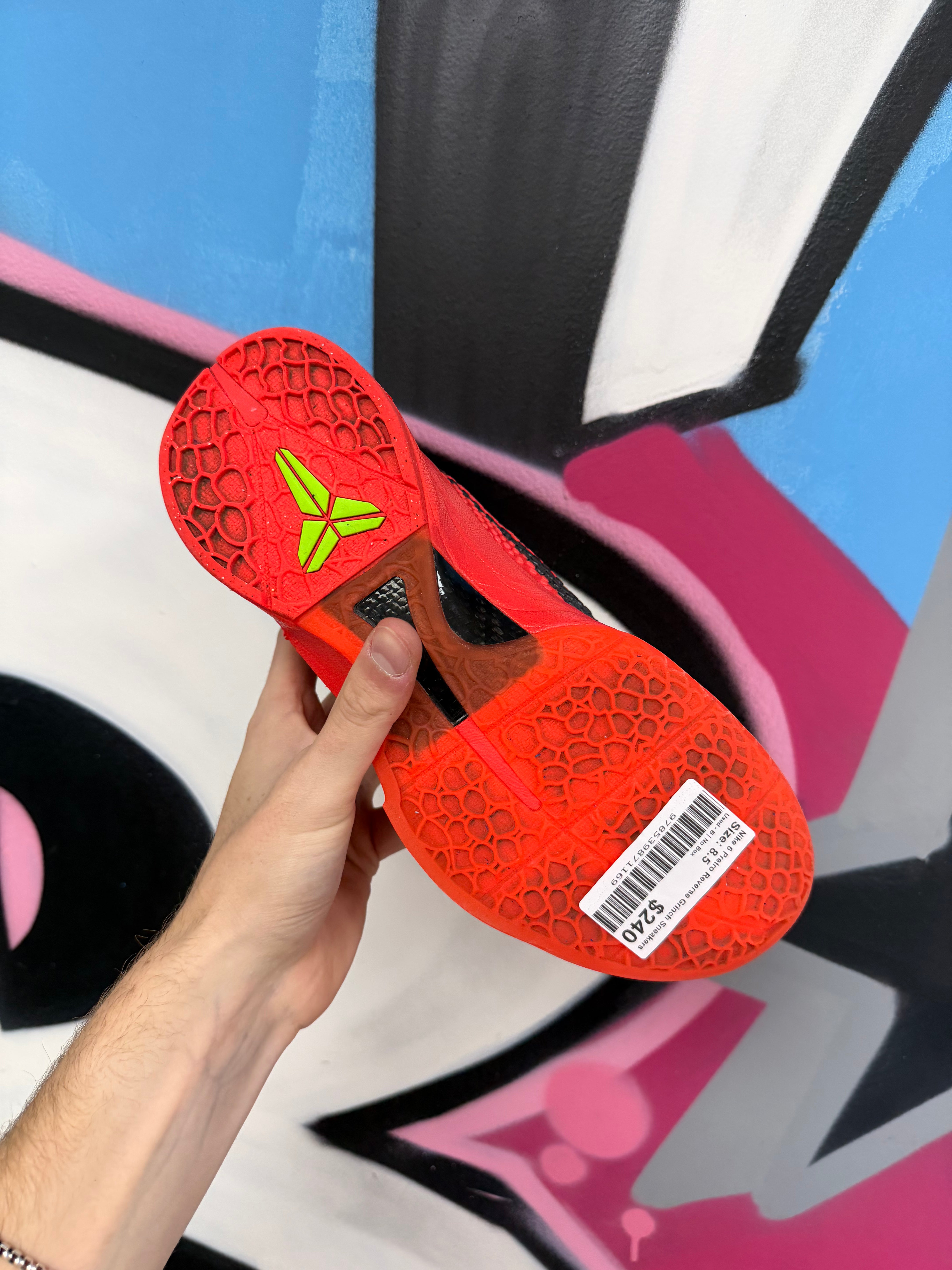 Nike 6 Pretro Reverse Grinch Sneakers