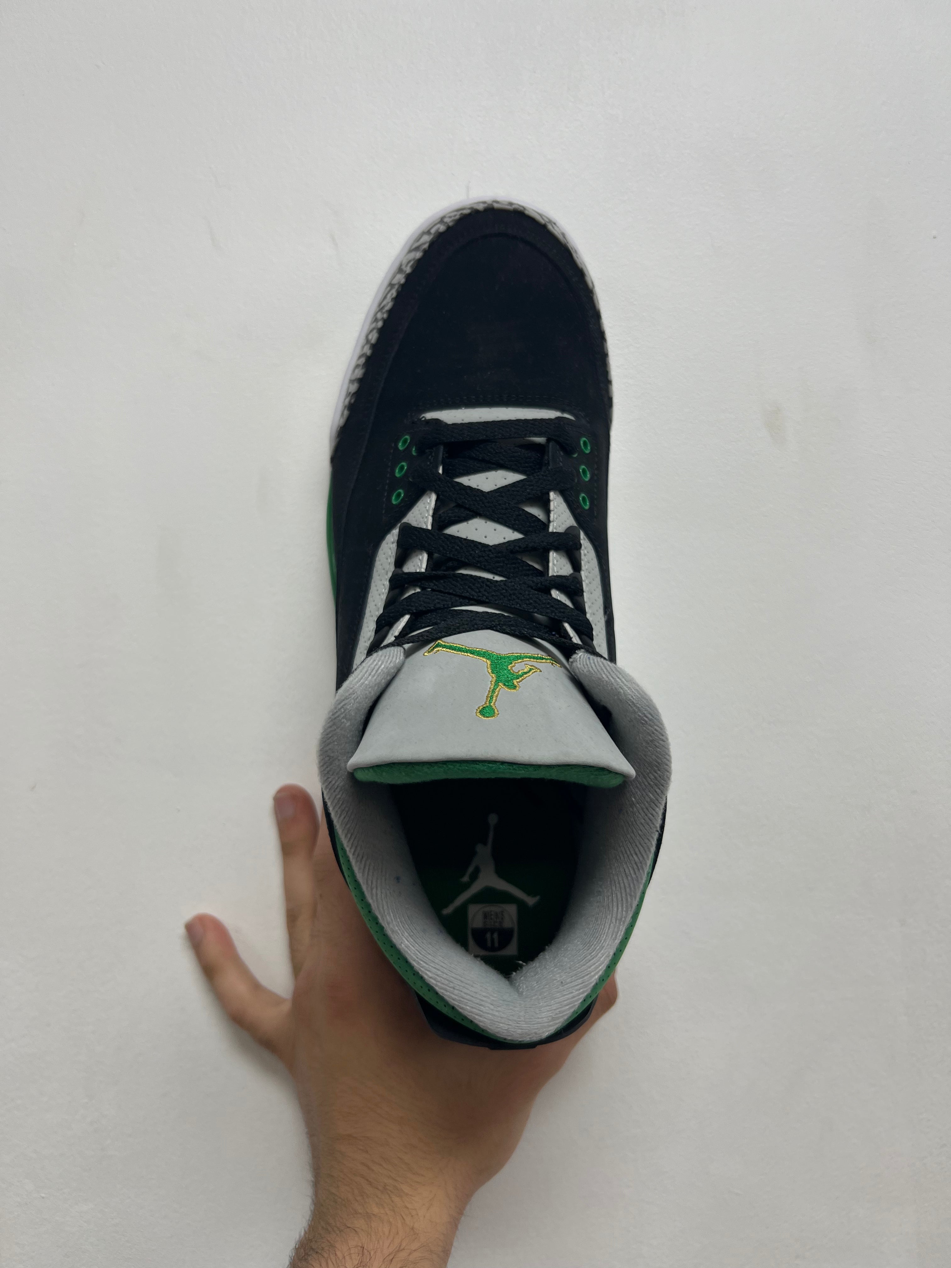 Jordan 3 Pine Green Sneakers