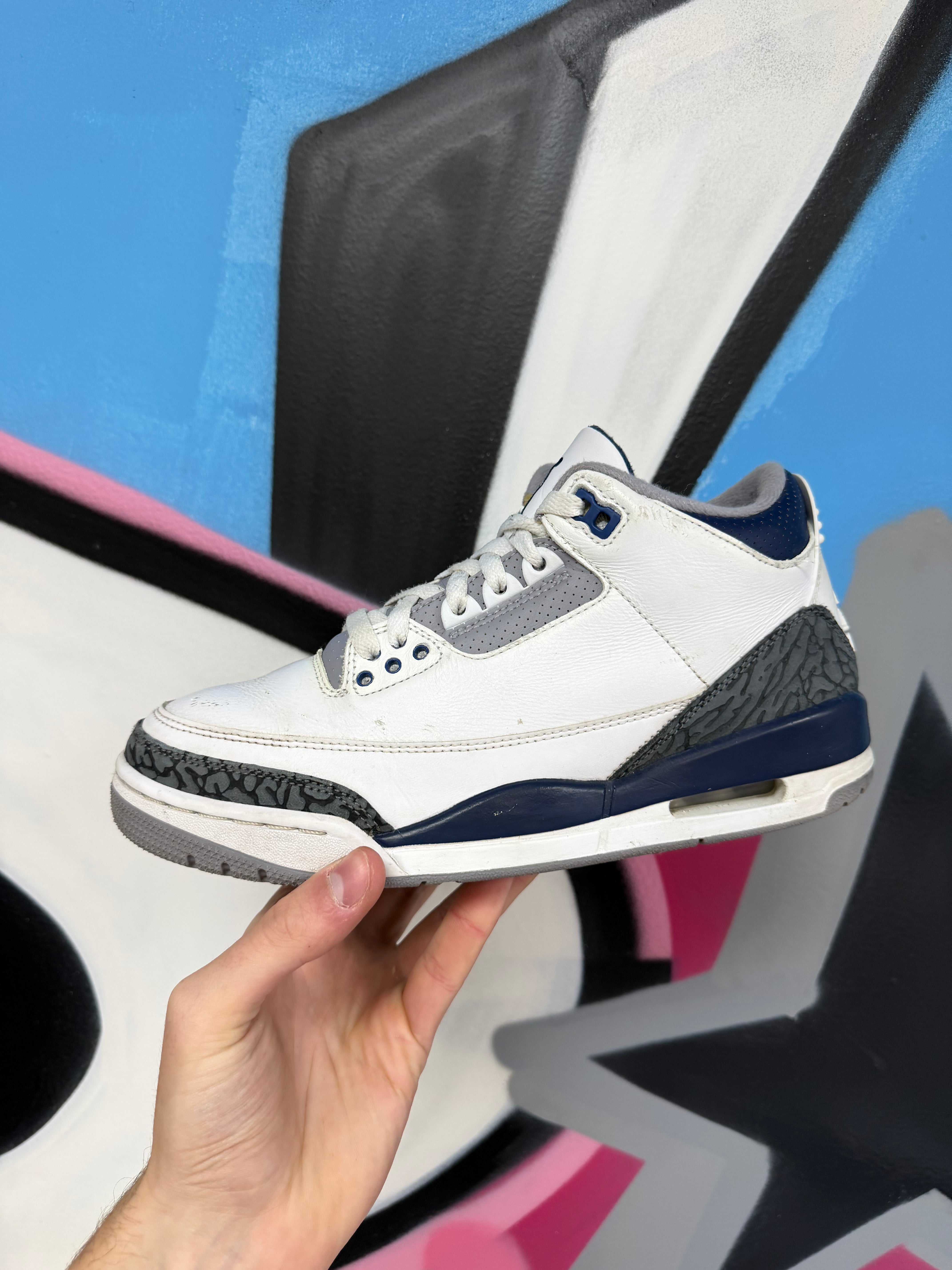 Jordan 3 Midnight Navy Sneakers