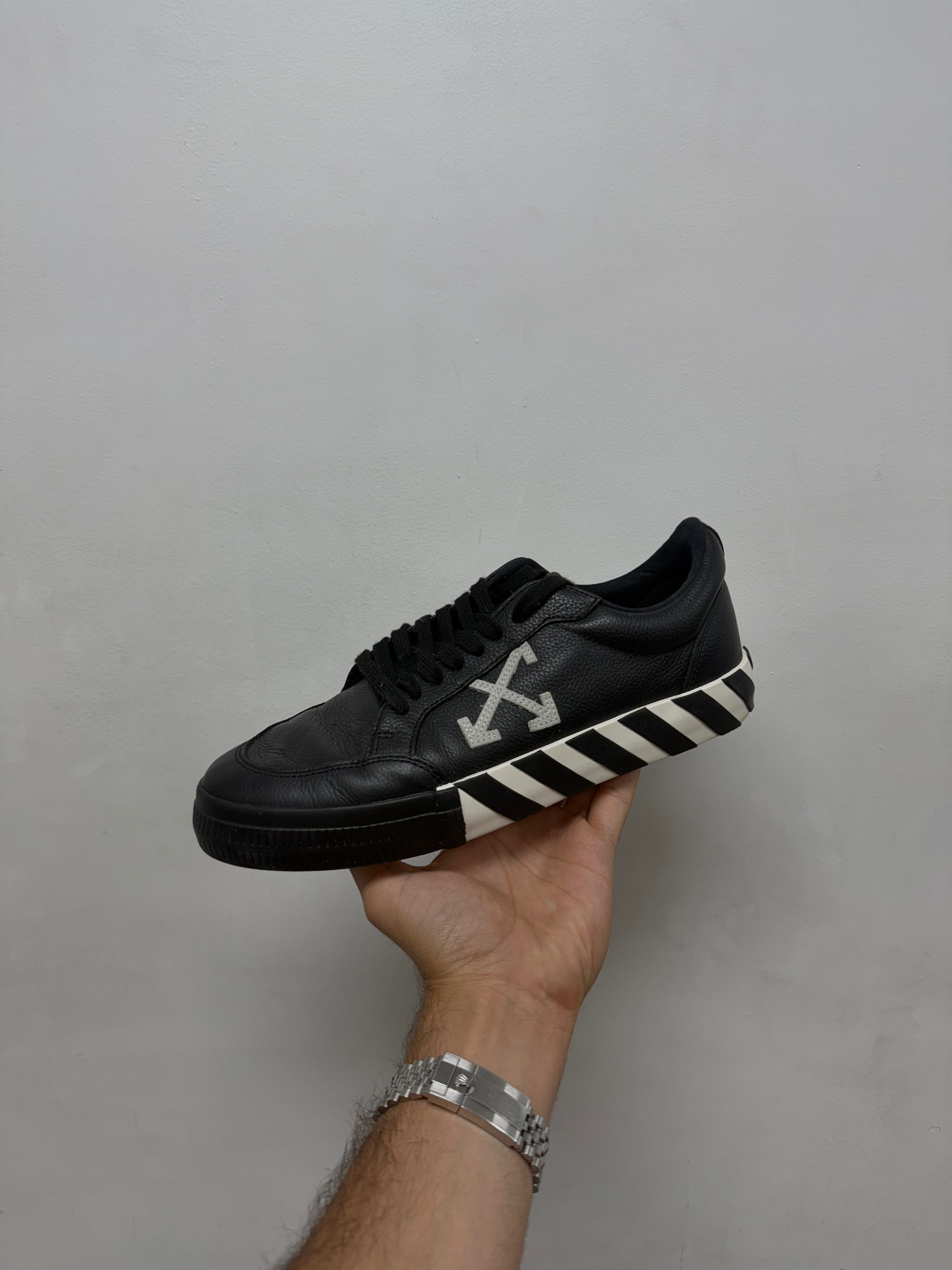 Off White Black Leather Vulc Sneakers