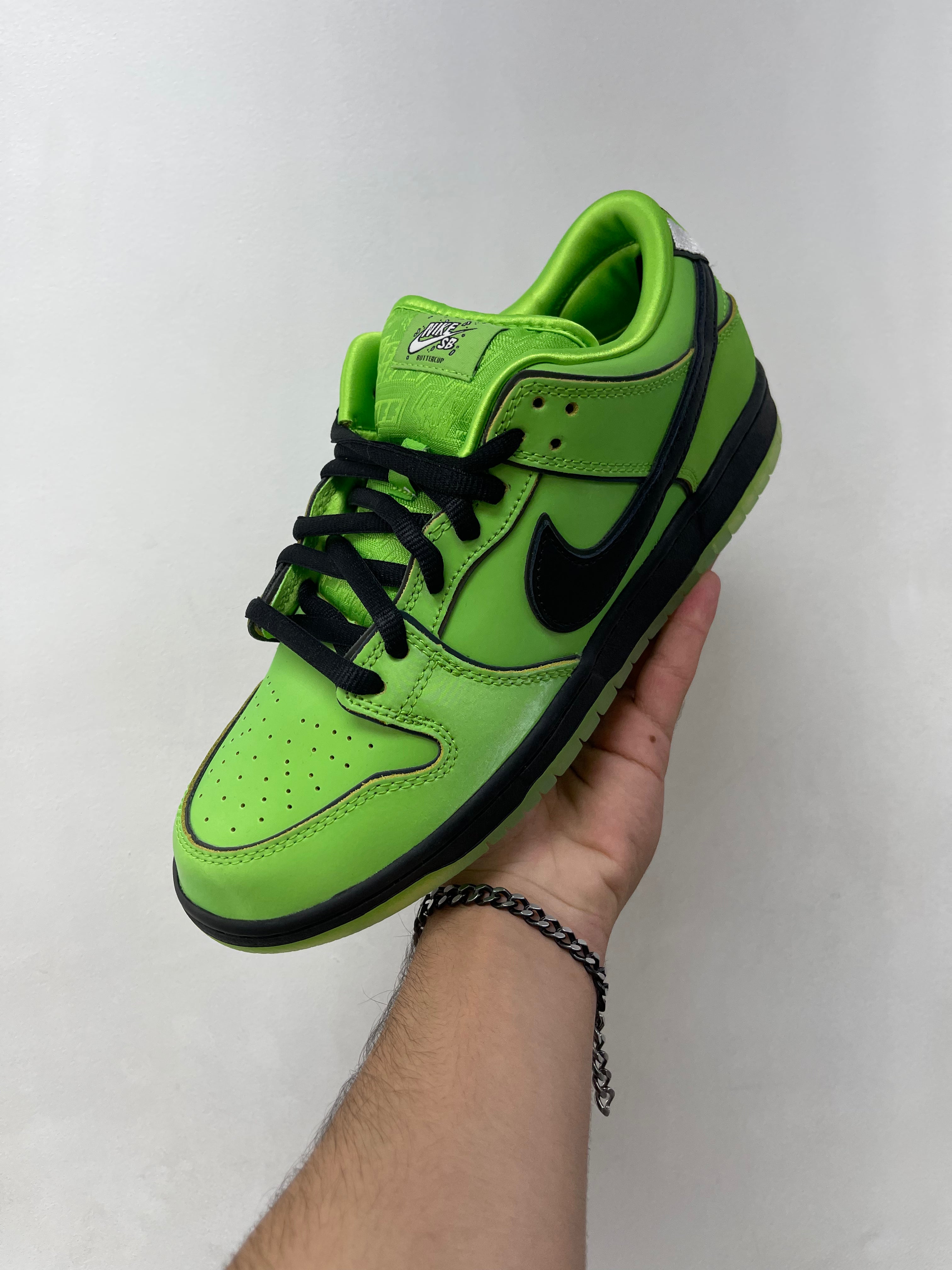 Nike SB Dunk Low Powerpuff Buttercup Sneakers