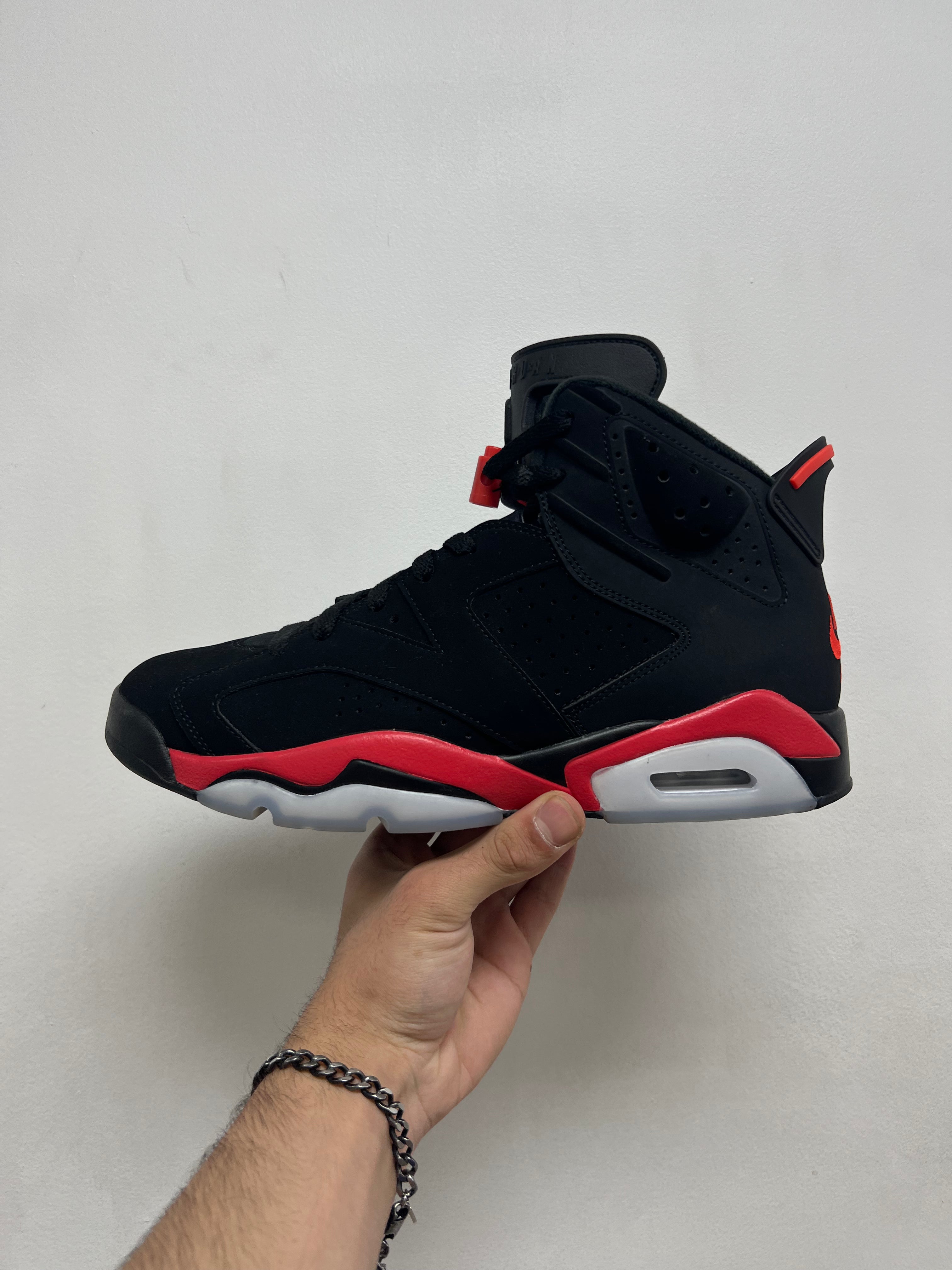 Jordan 6 Infrared Sneakers