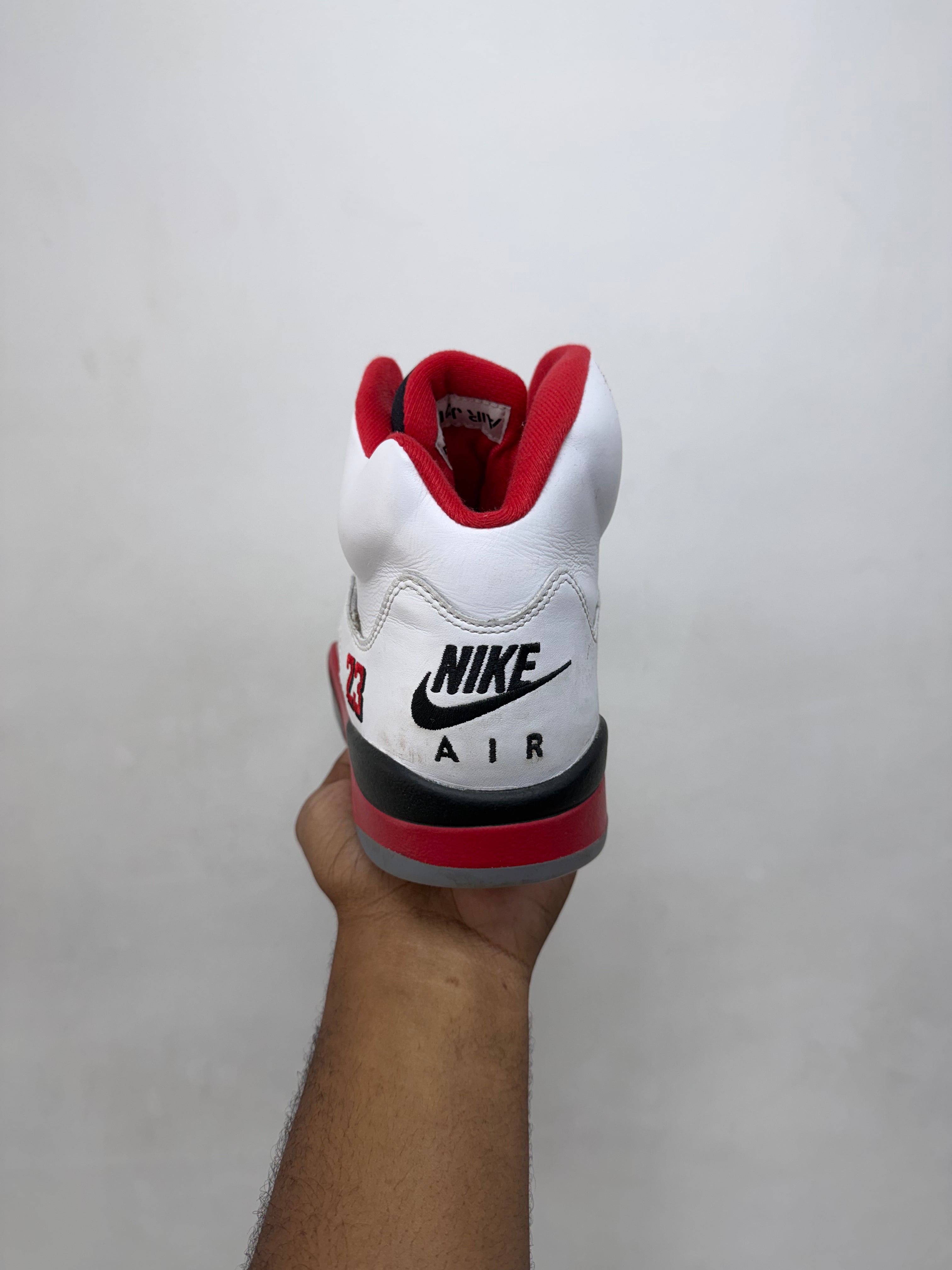 Jordan 5 Fire Red Sneakers