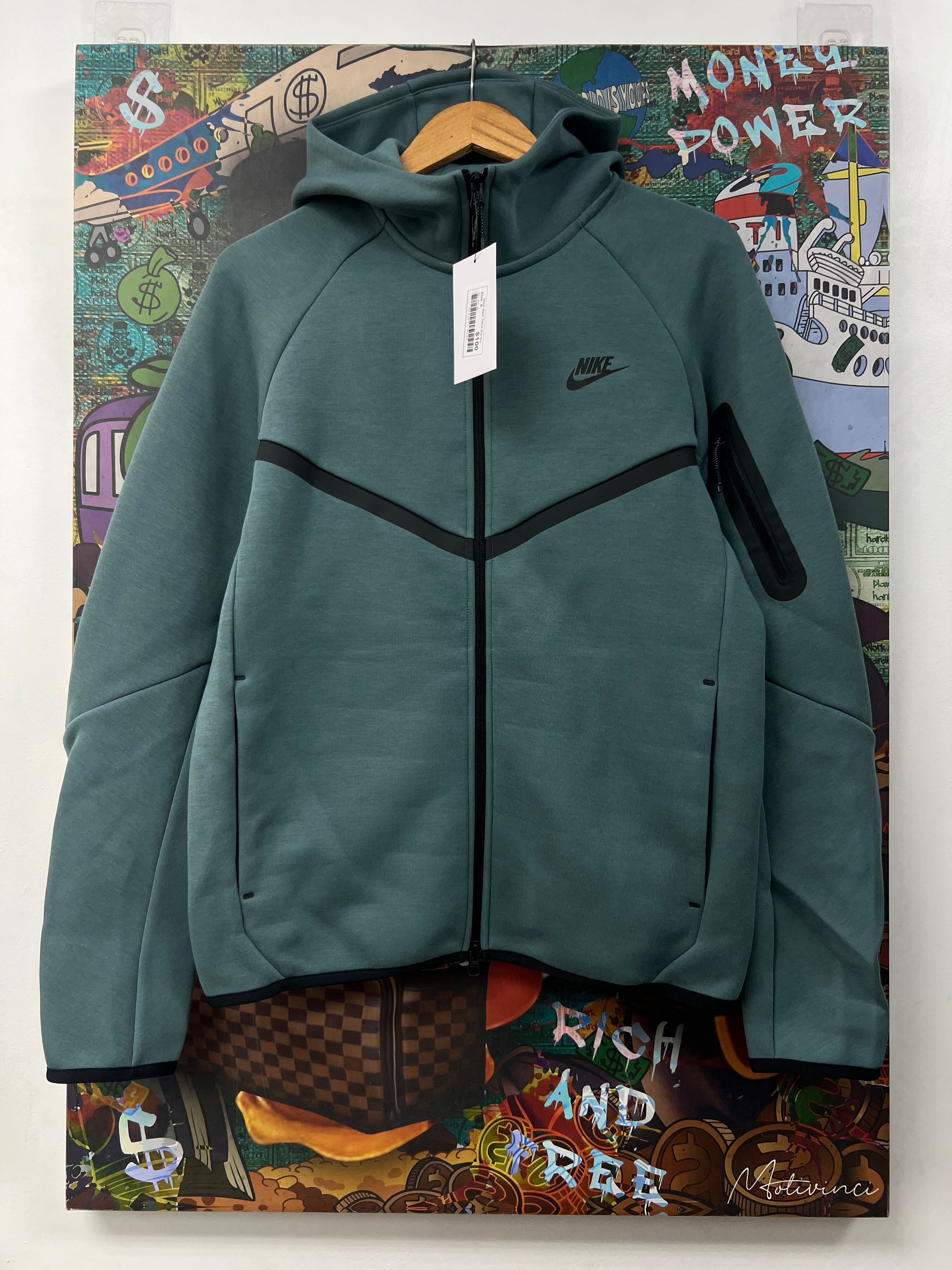 Nike Seal Tech Zip Up