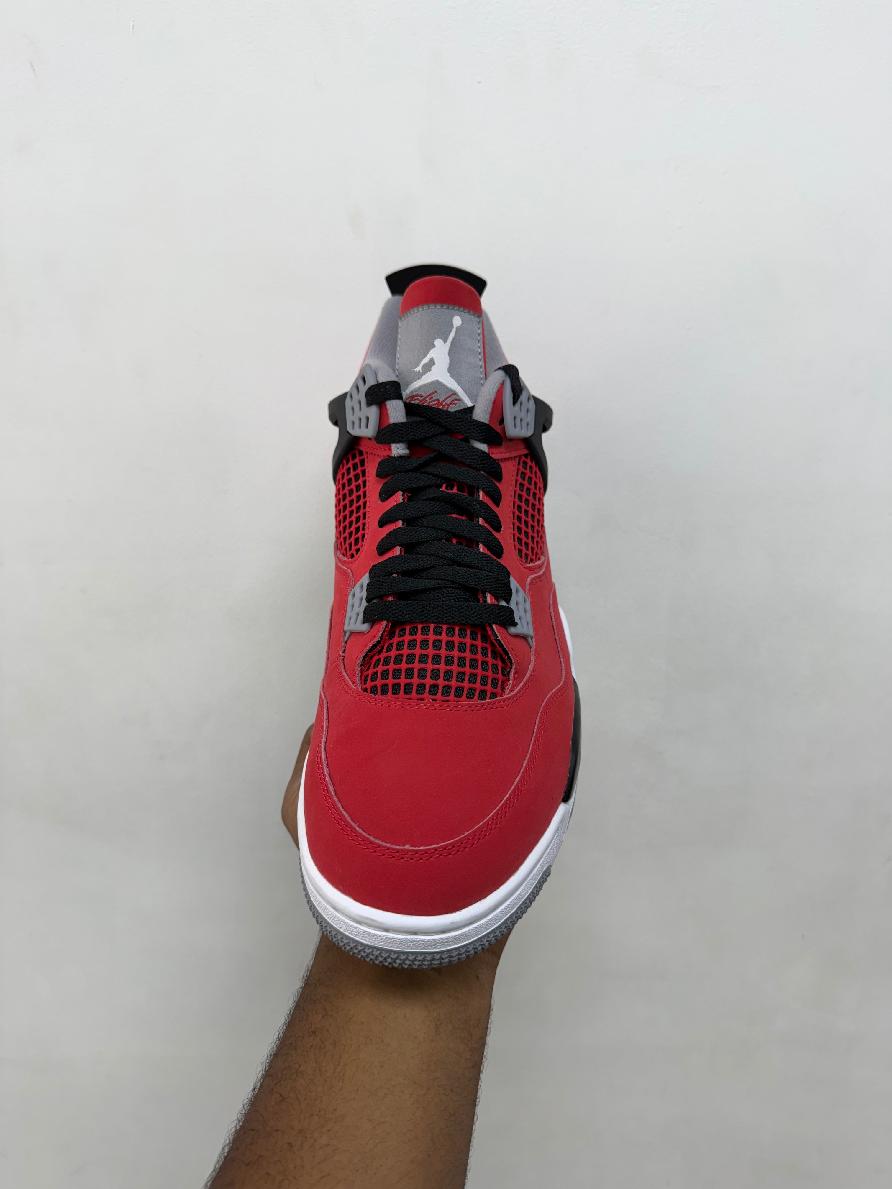 Jordan 4 Toro Sneakers