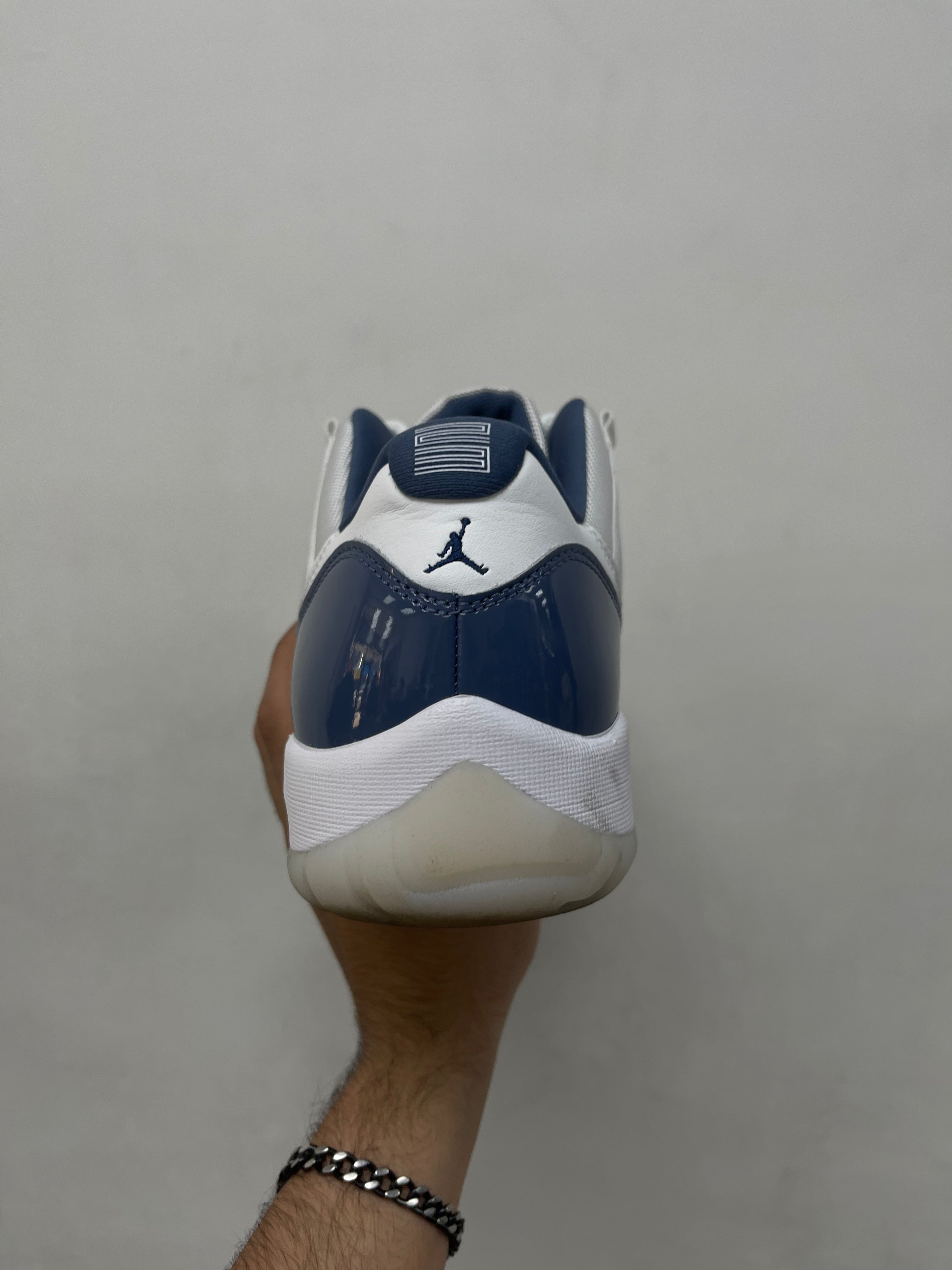 Jordan 11 Low Diffused Blue Sneakers