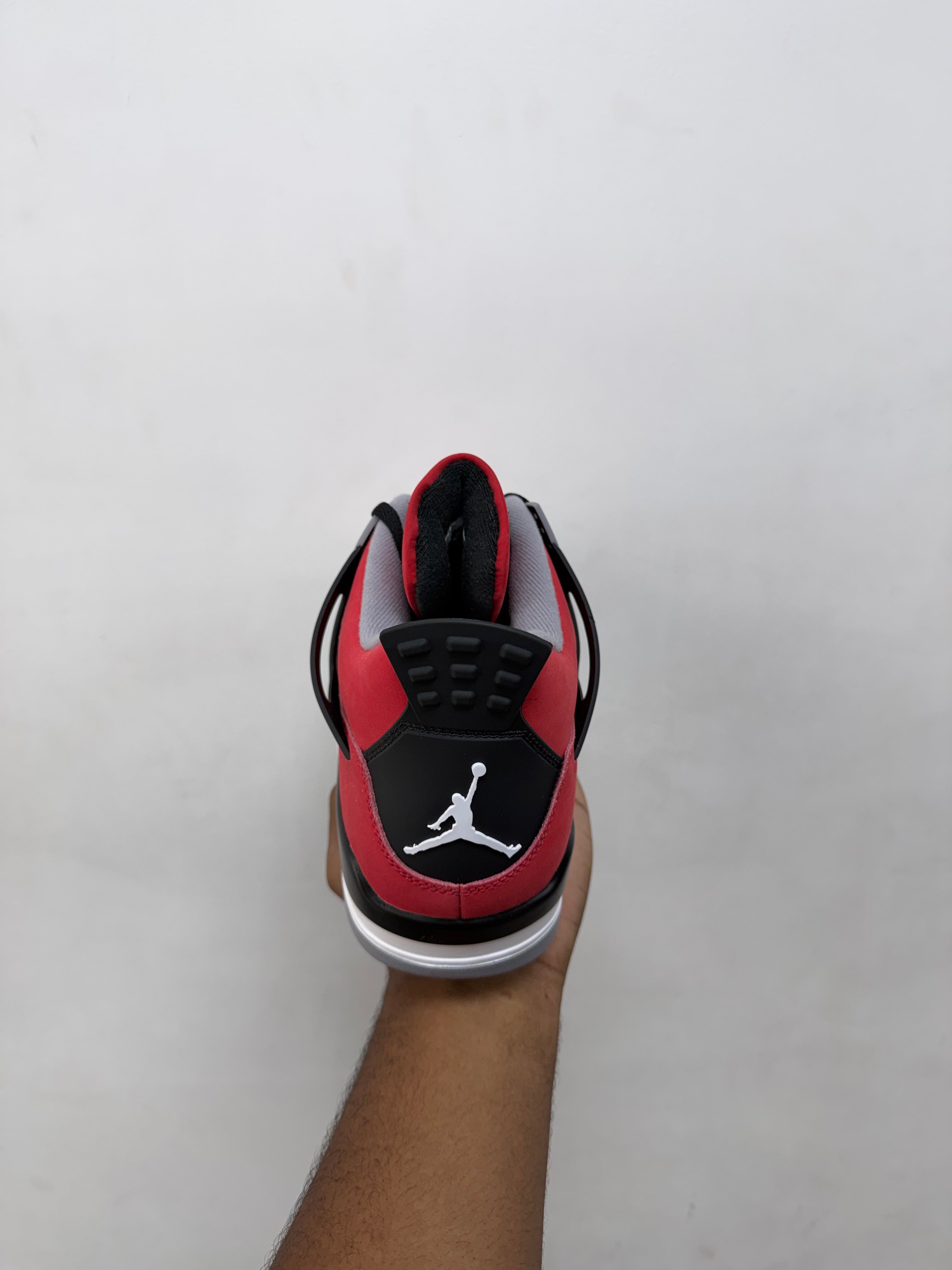 Jordan 4 Toro Sneakers