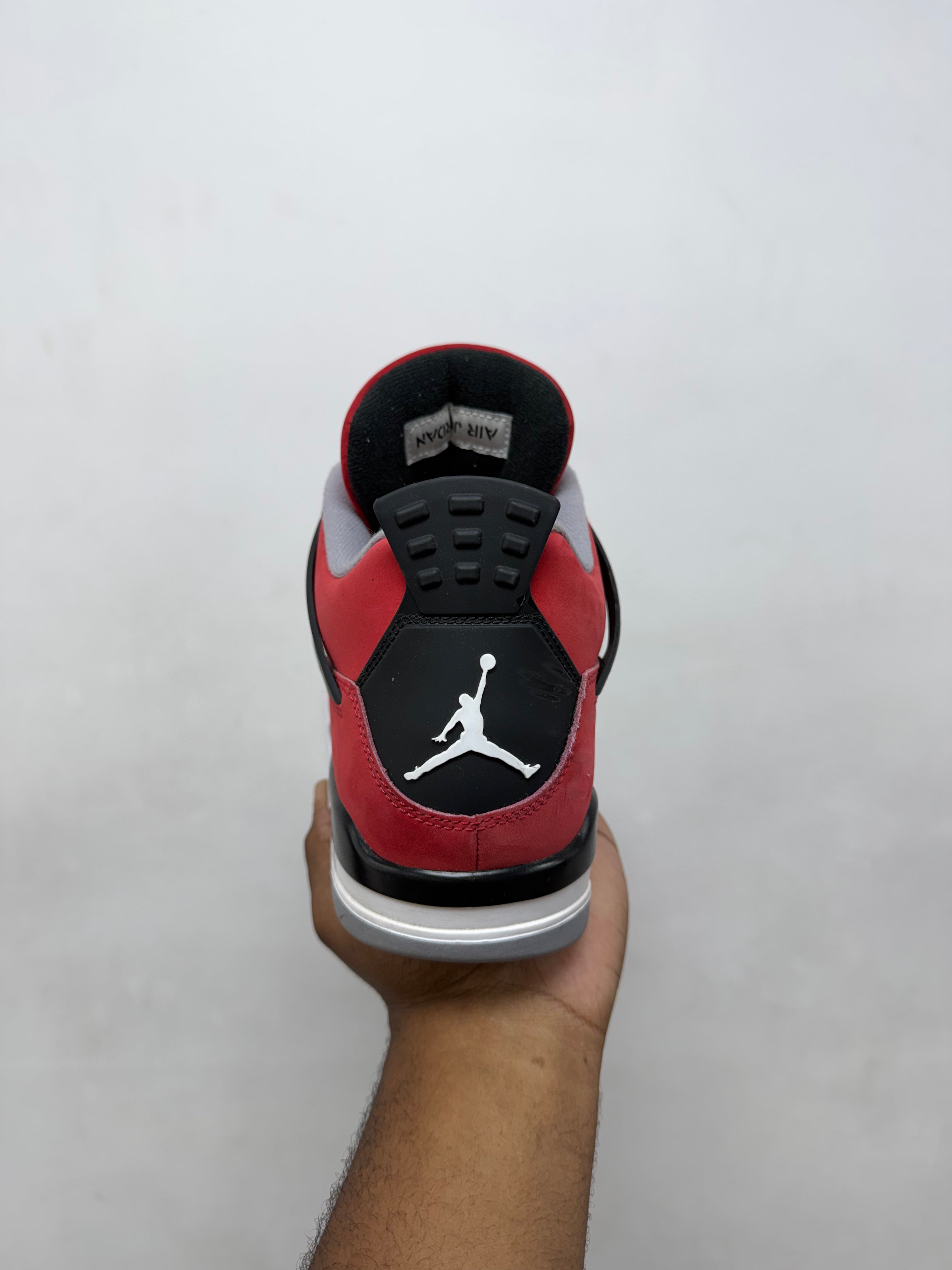 Jordan 4 Toro Sneakers