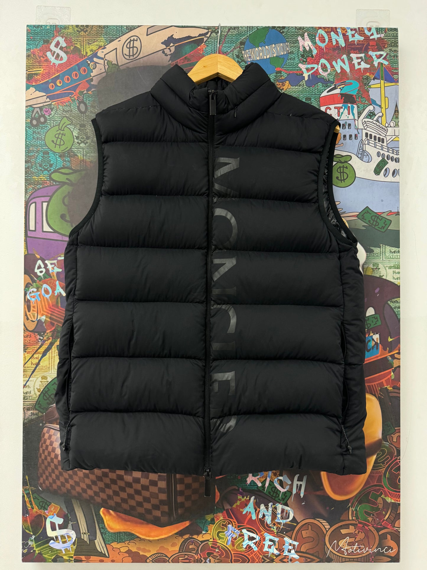 Moncler Puffer Vest Black Tonal Logo Used 3 (Medium) N/A