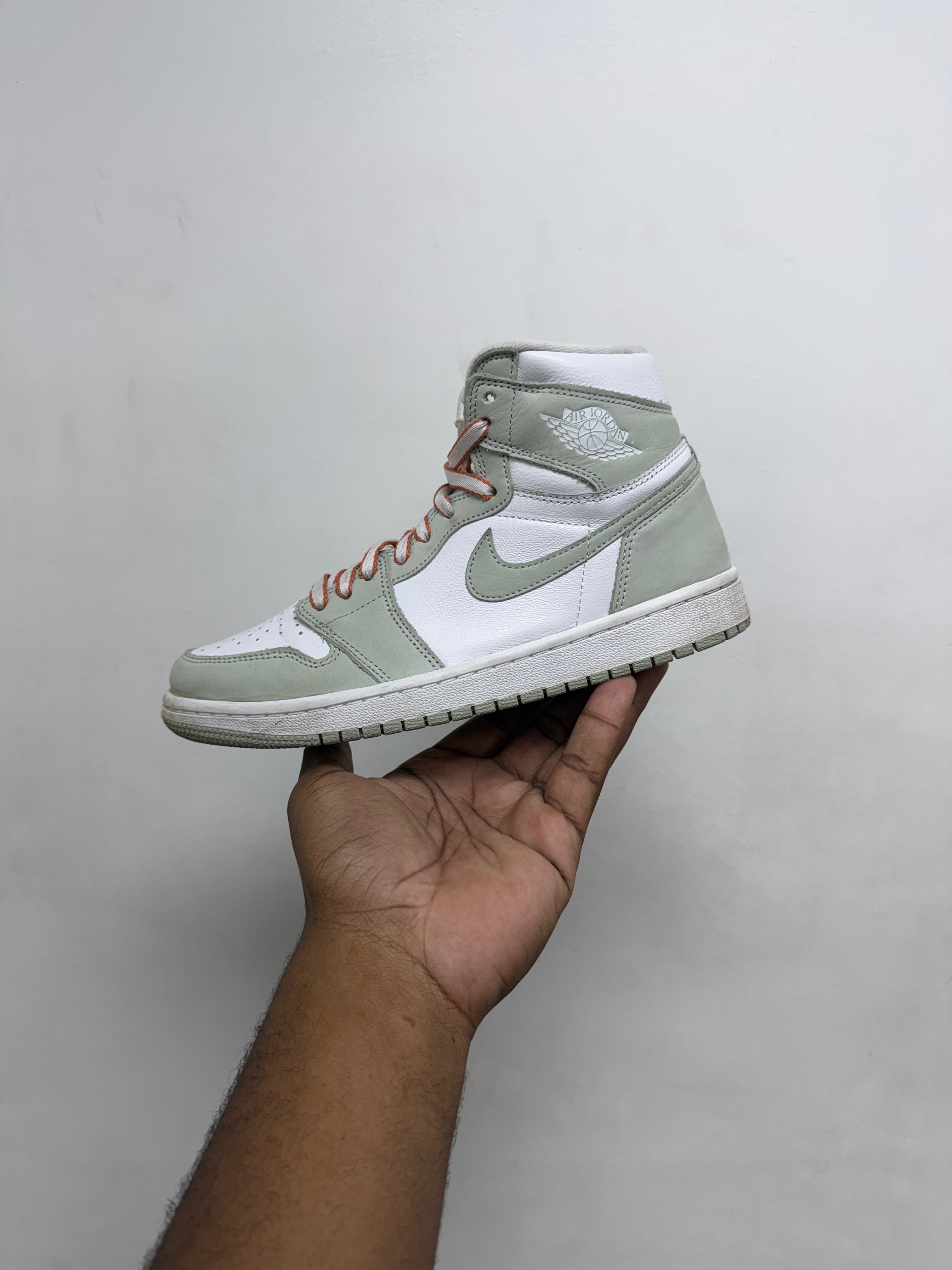 Jordan 1 Seafoam (W) Sneakers