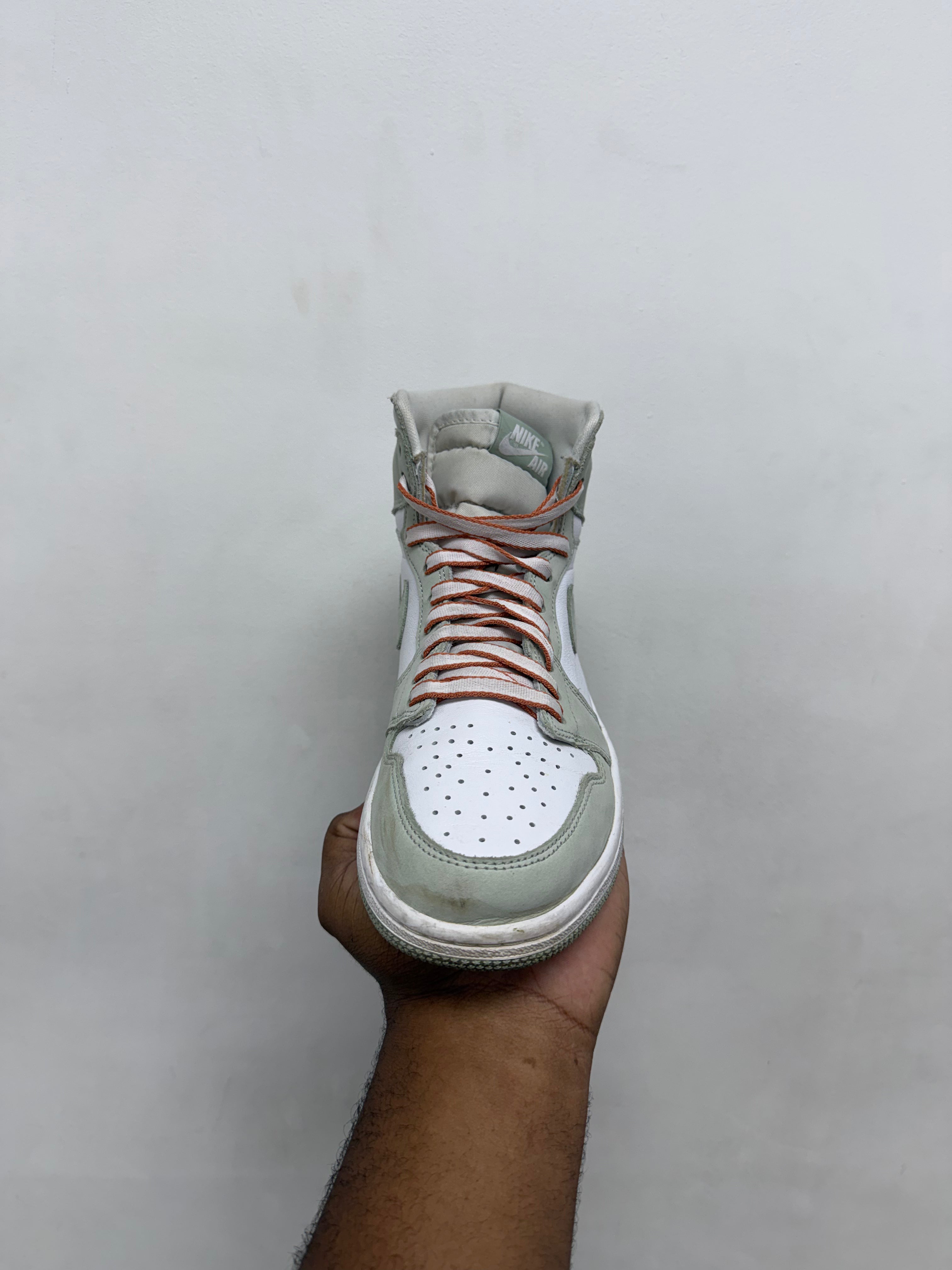 Jordan 1 Seafoam (W) Sneakers