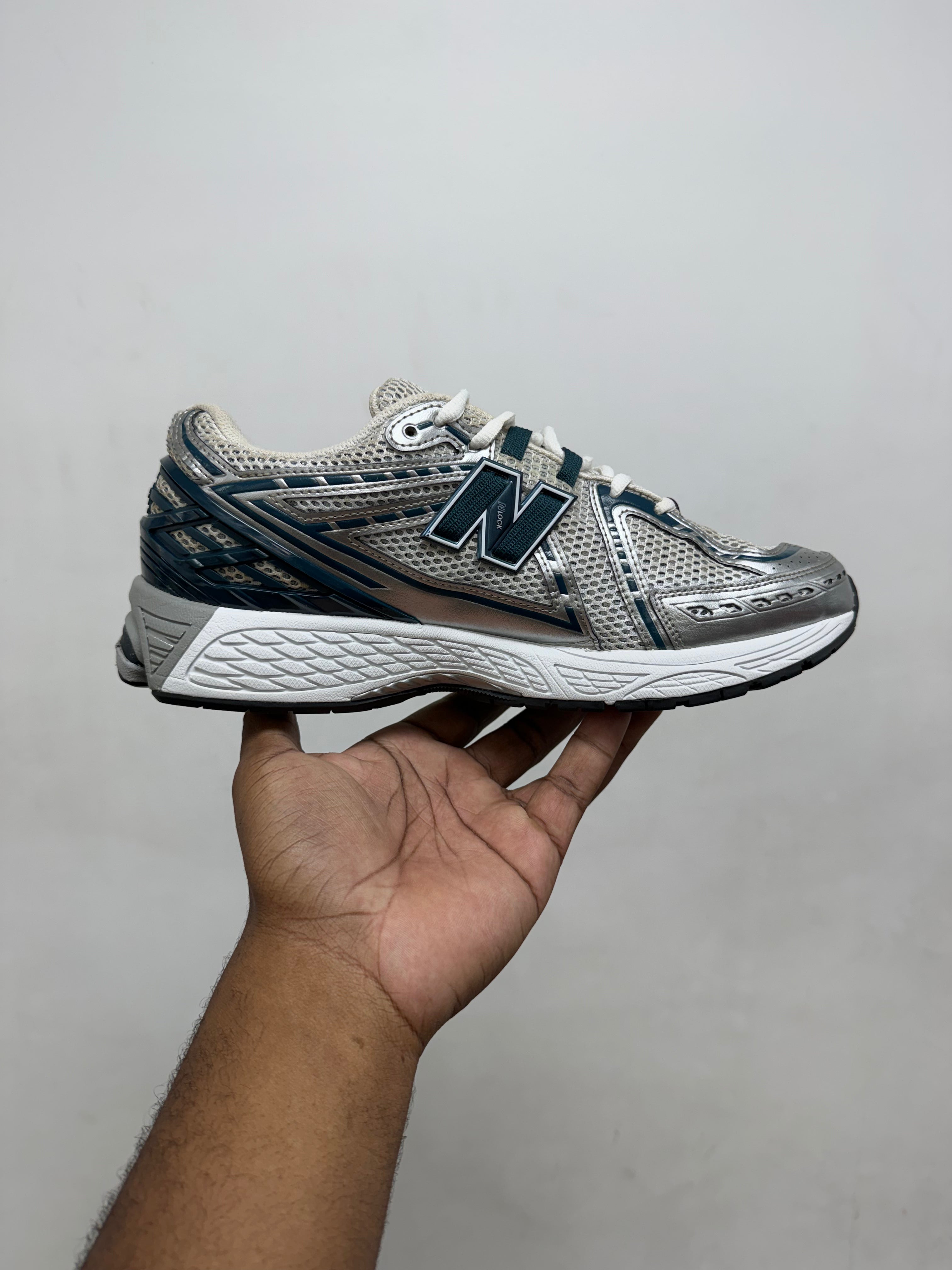 New Balance Silver Metallic Green 1906R Sneakers