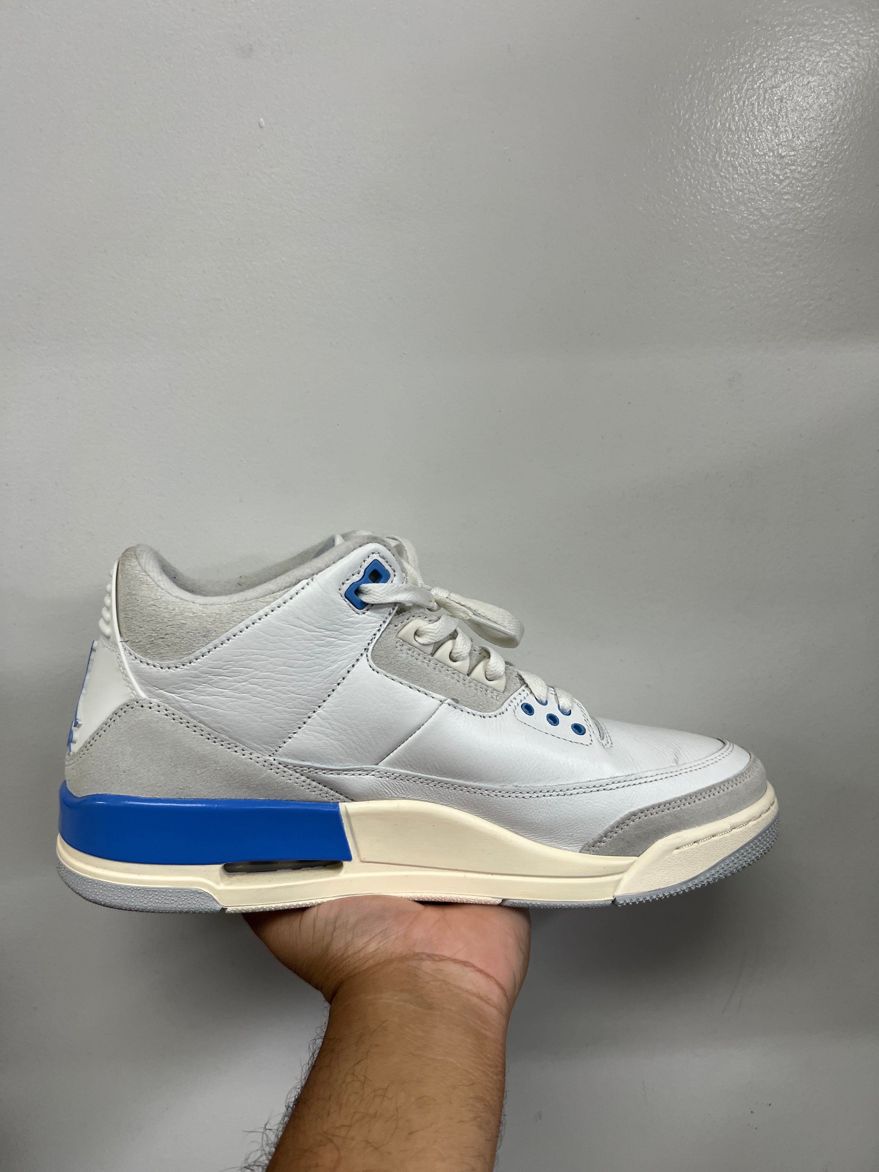Jordan 3 Lucky Shorts Sneakers