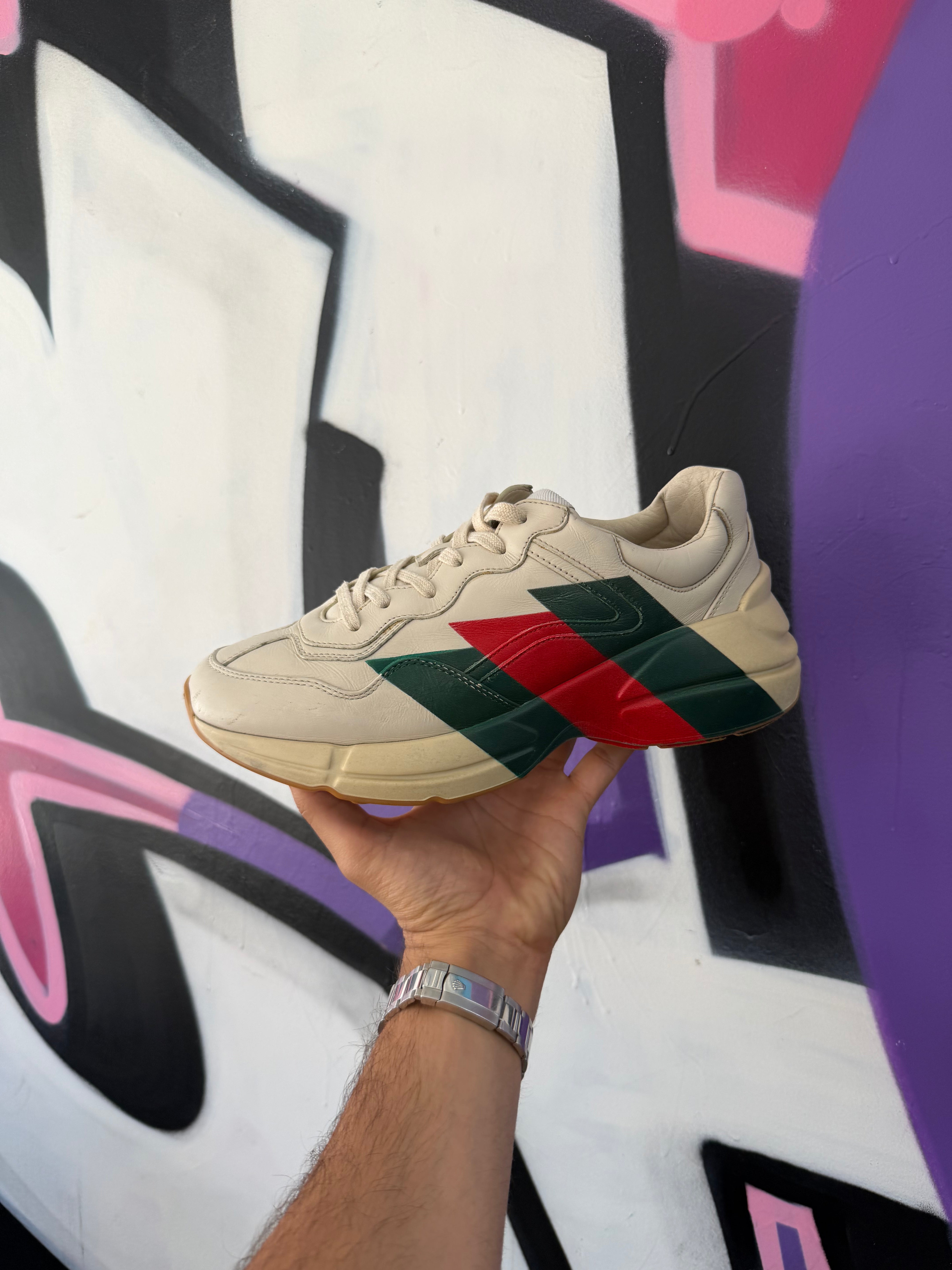 Gucci Cream Green Arrow Sneakers