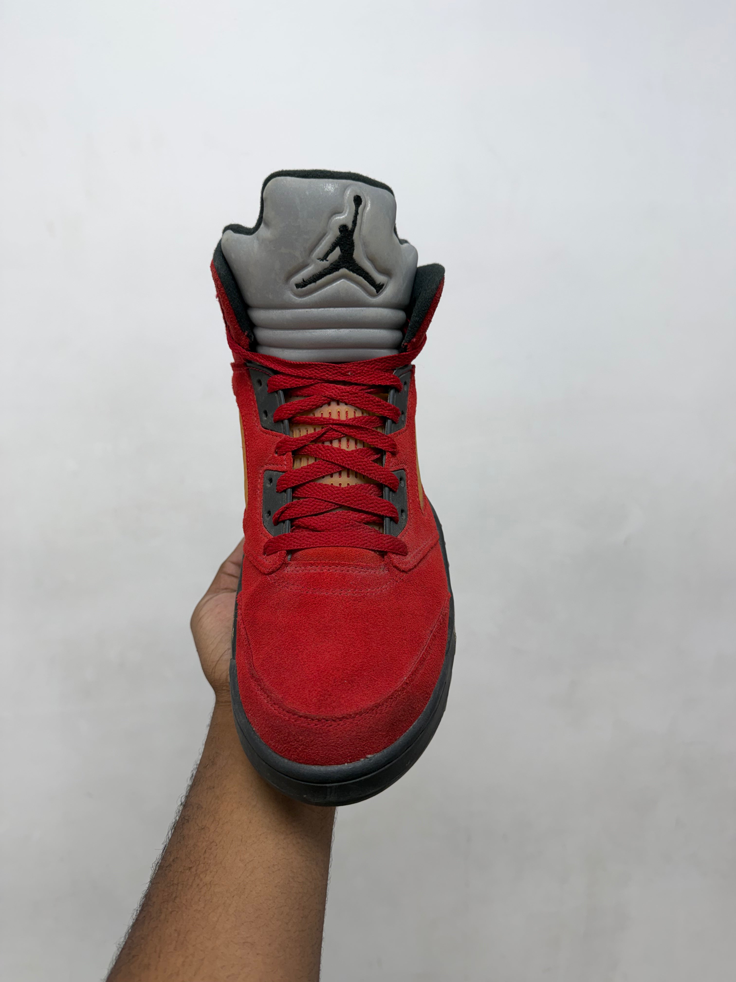 Jordan 5 Raging Bulls Sneakers