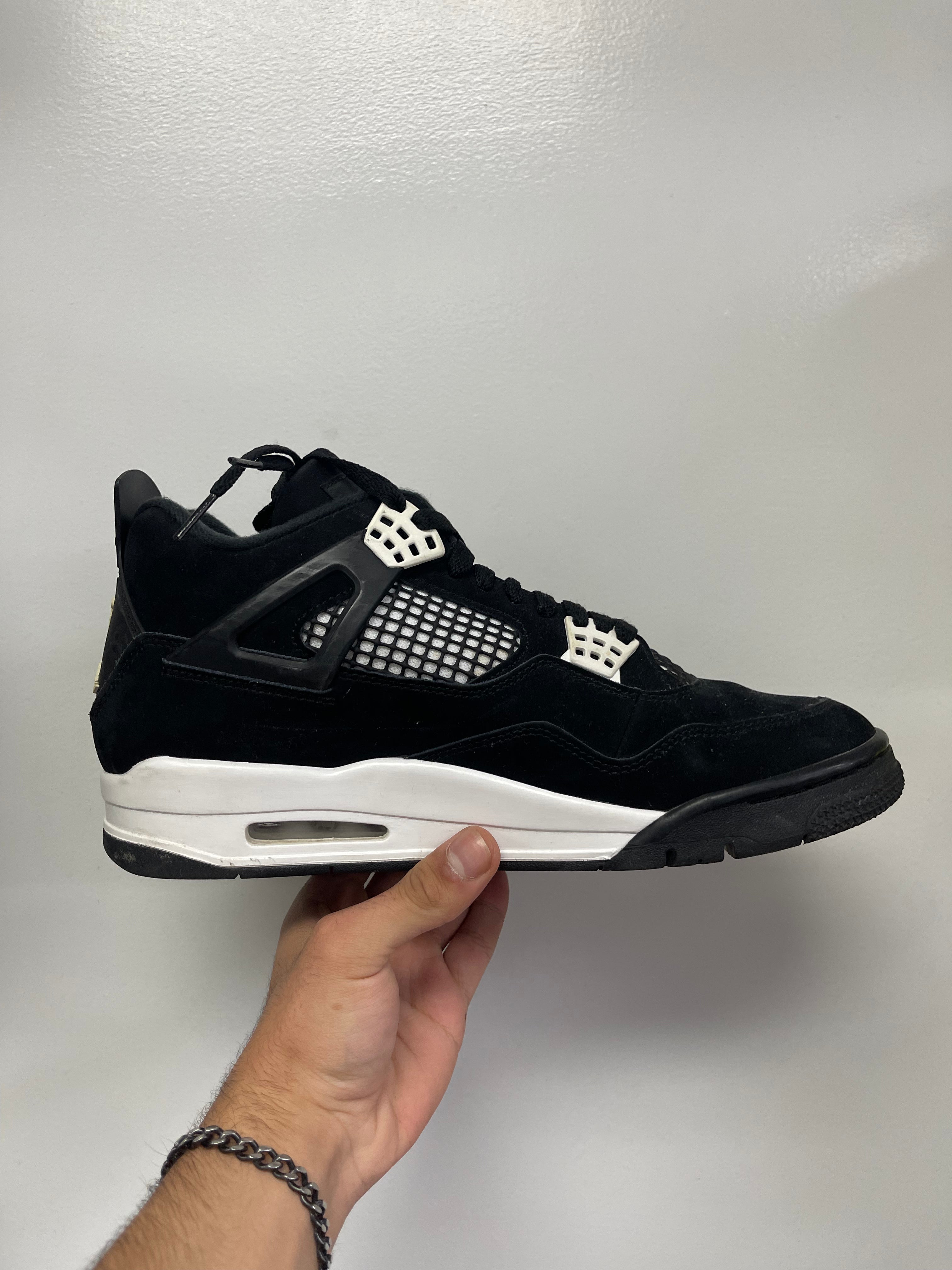Jordan 4 White Thunder Sneakers