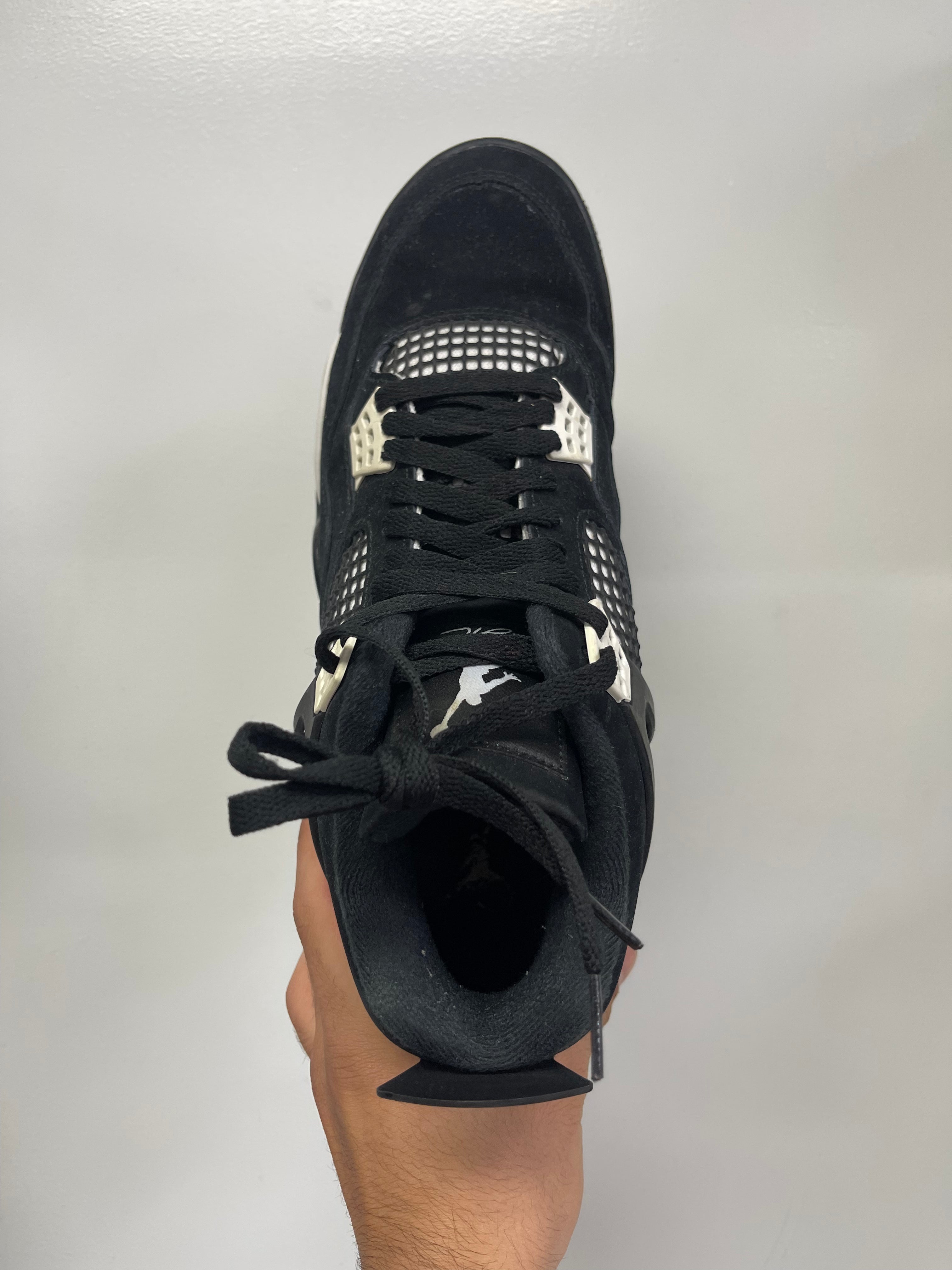 Jordan 4 White Thunder Sneakers
