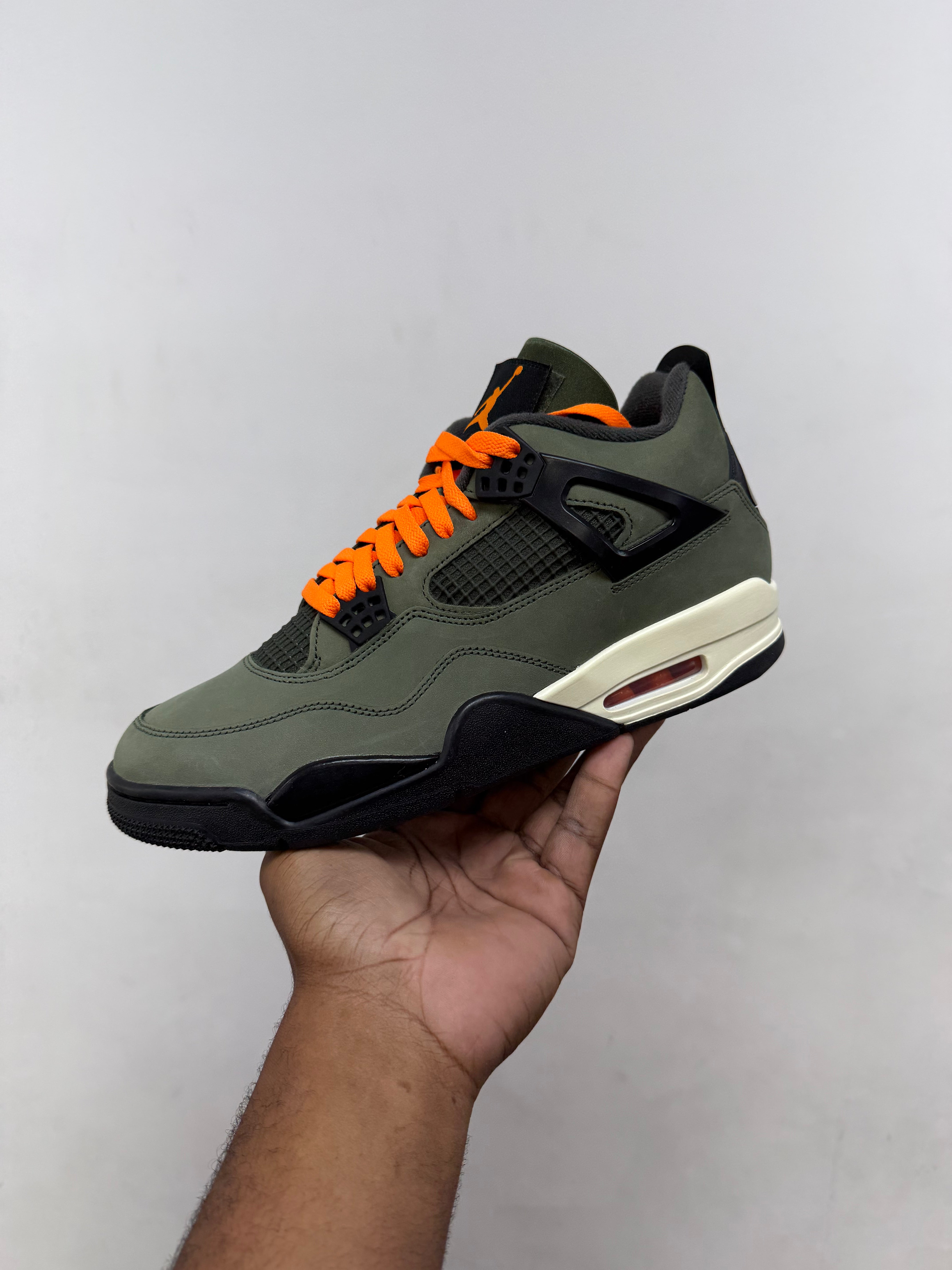 Jordan 4 Undefeated (2025) Sneakers