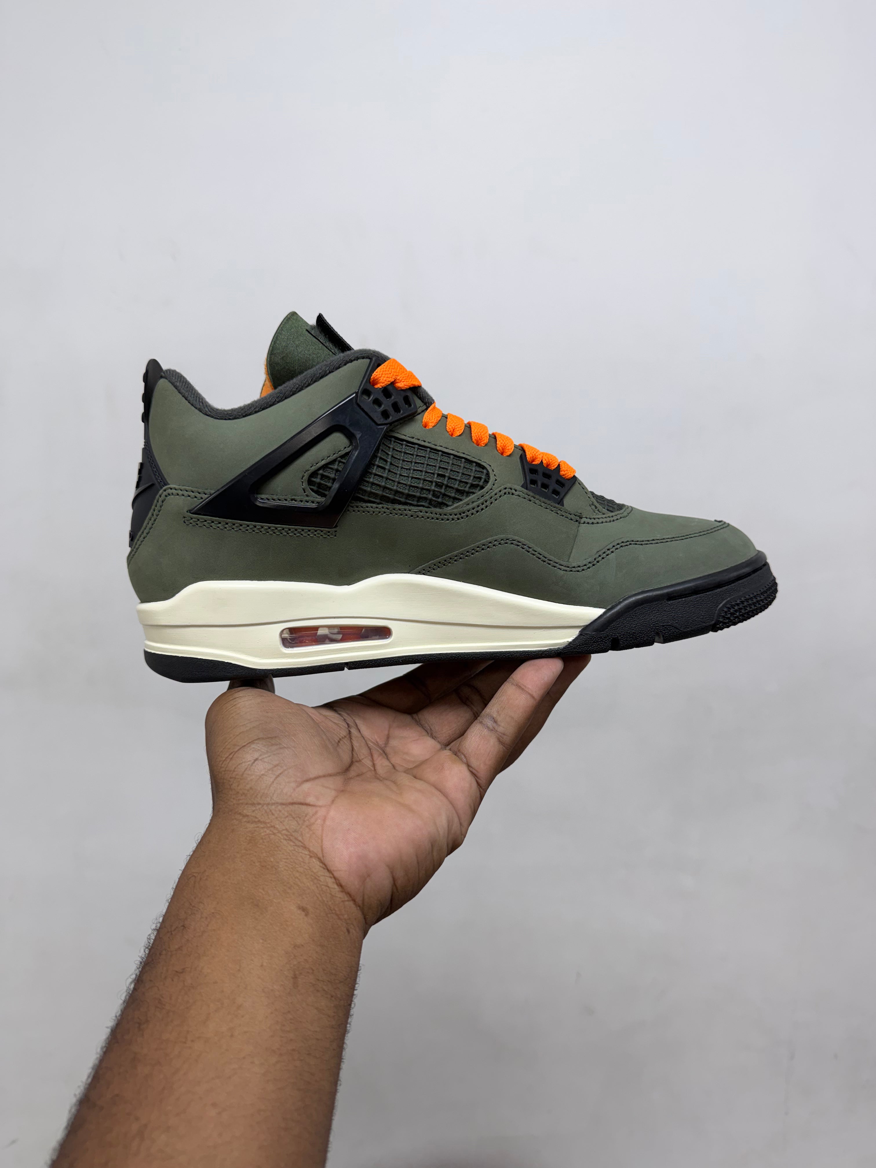 Jordan 4 Undefeated (2025) Sneakers