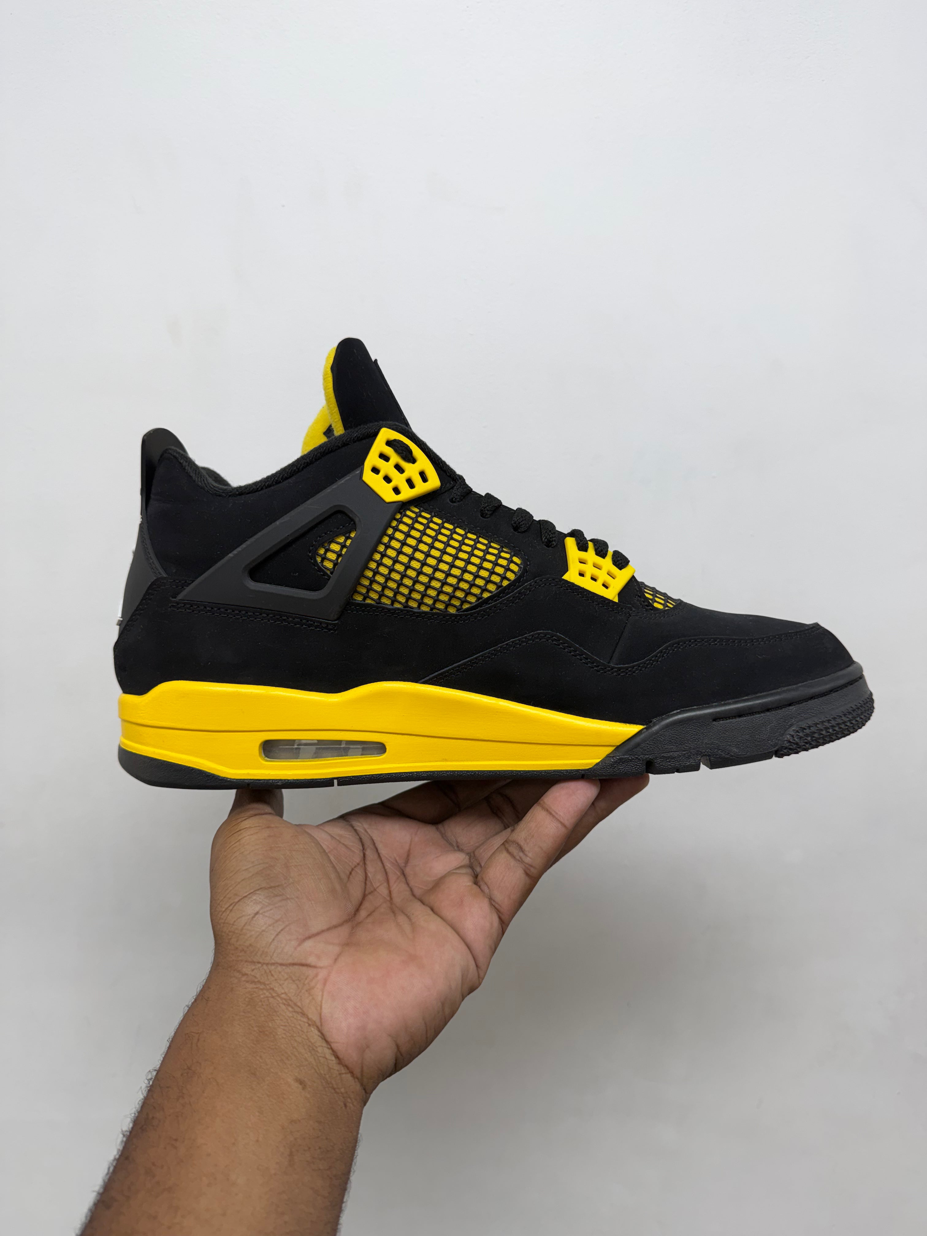 Jordan 4 Thunder Sneakers