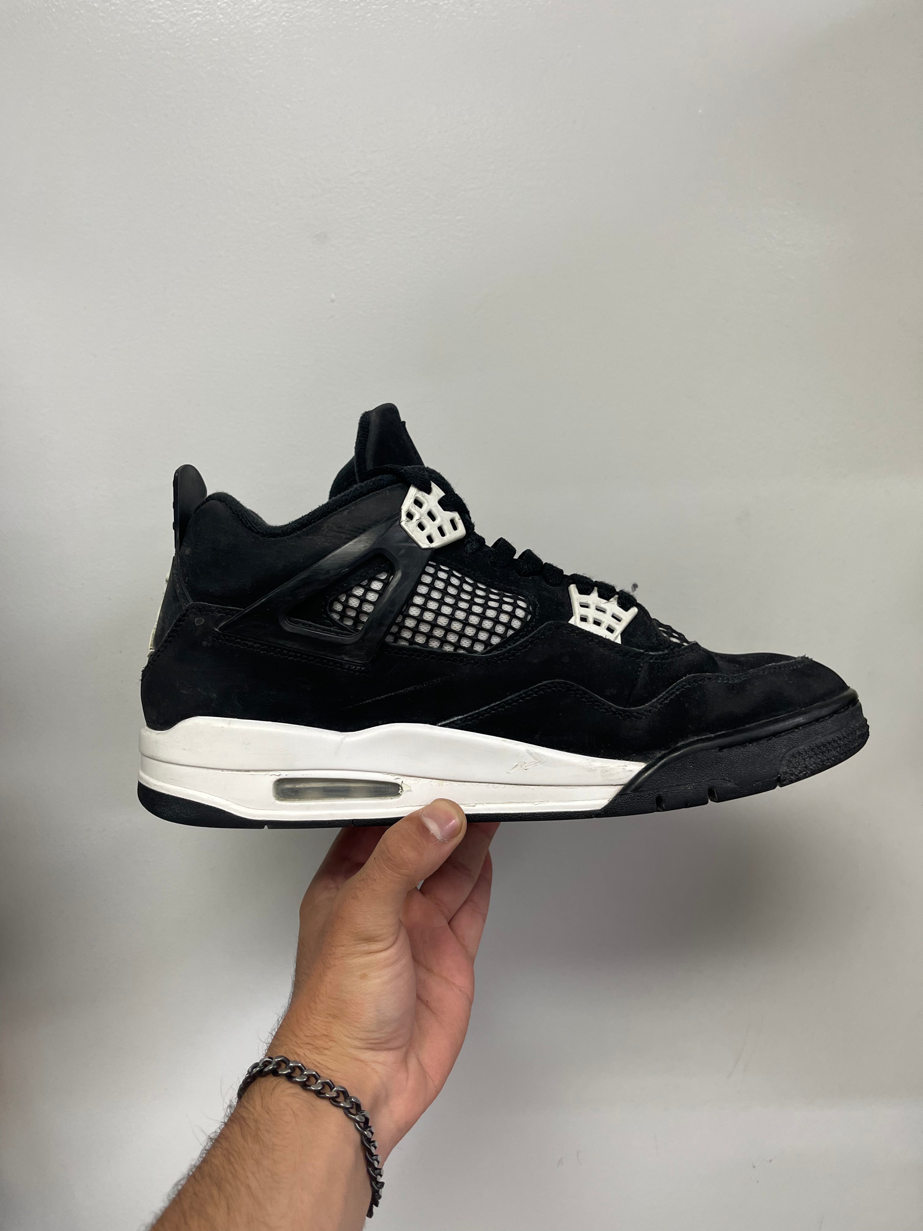 Jordan 4 White Thunder Sneakers