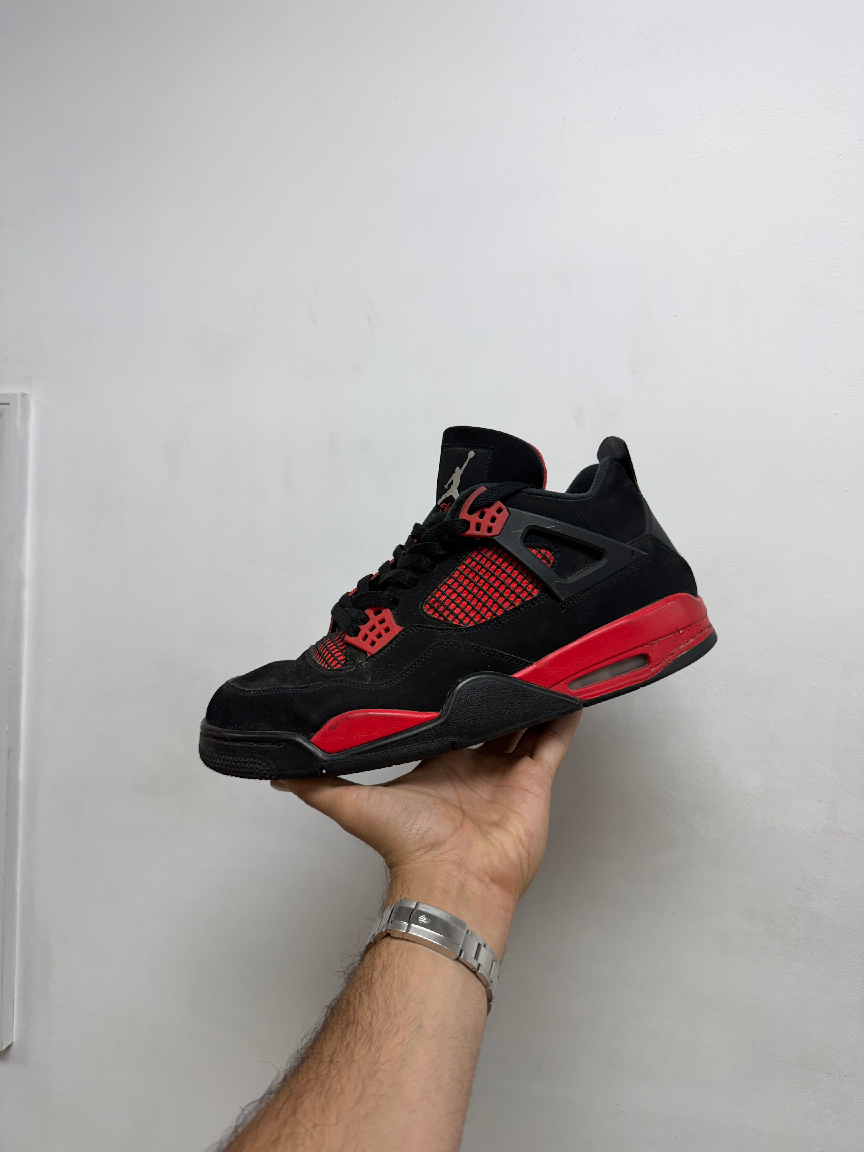 Jordan 4 Red Thunder Sneakers
