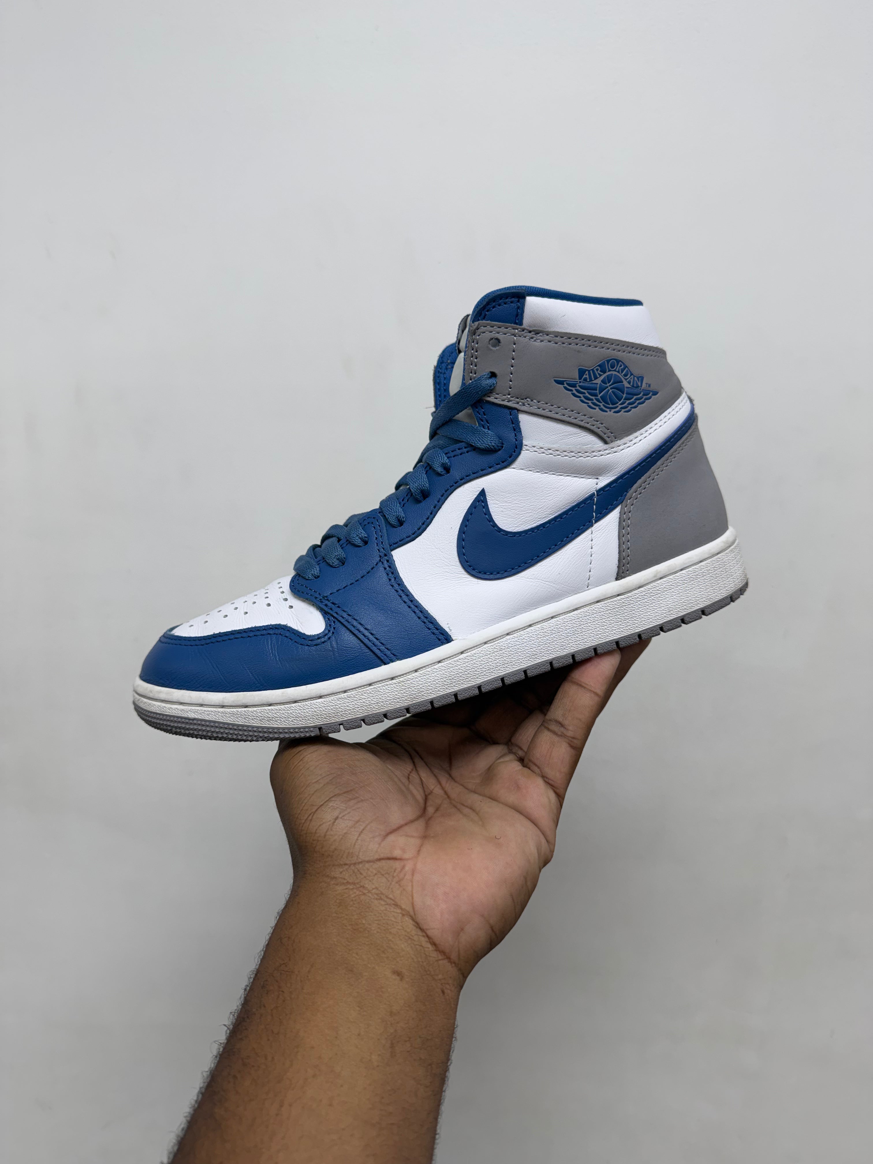 Jordan 1 True Blue Sneakers