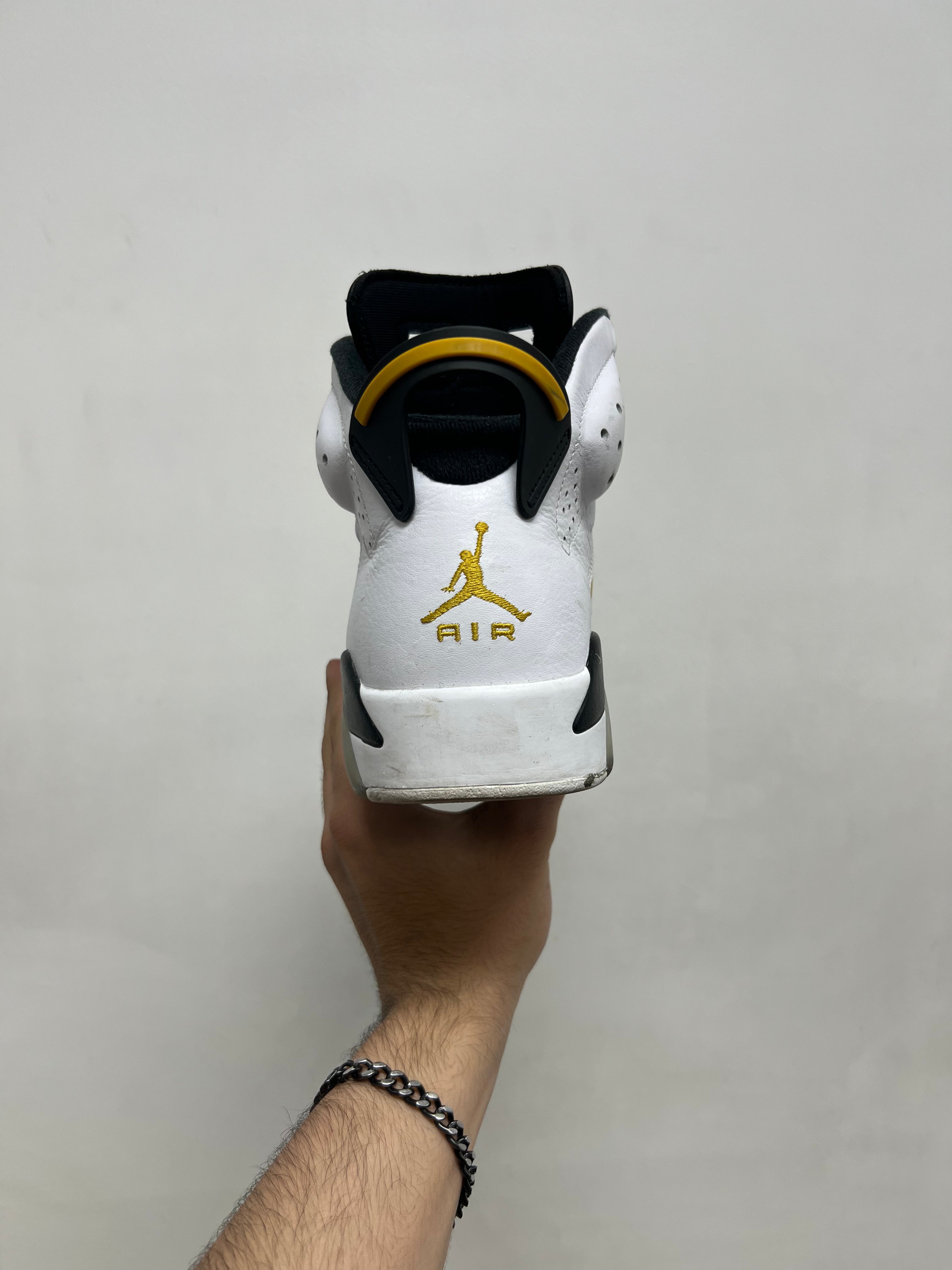 Jordan 6 Ochre Sneakers
