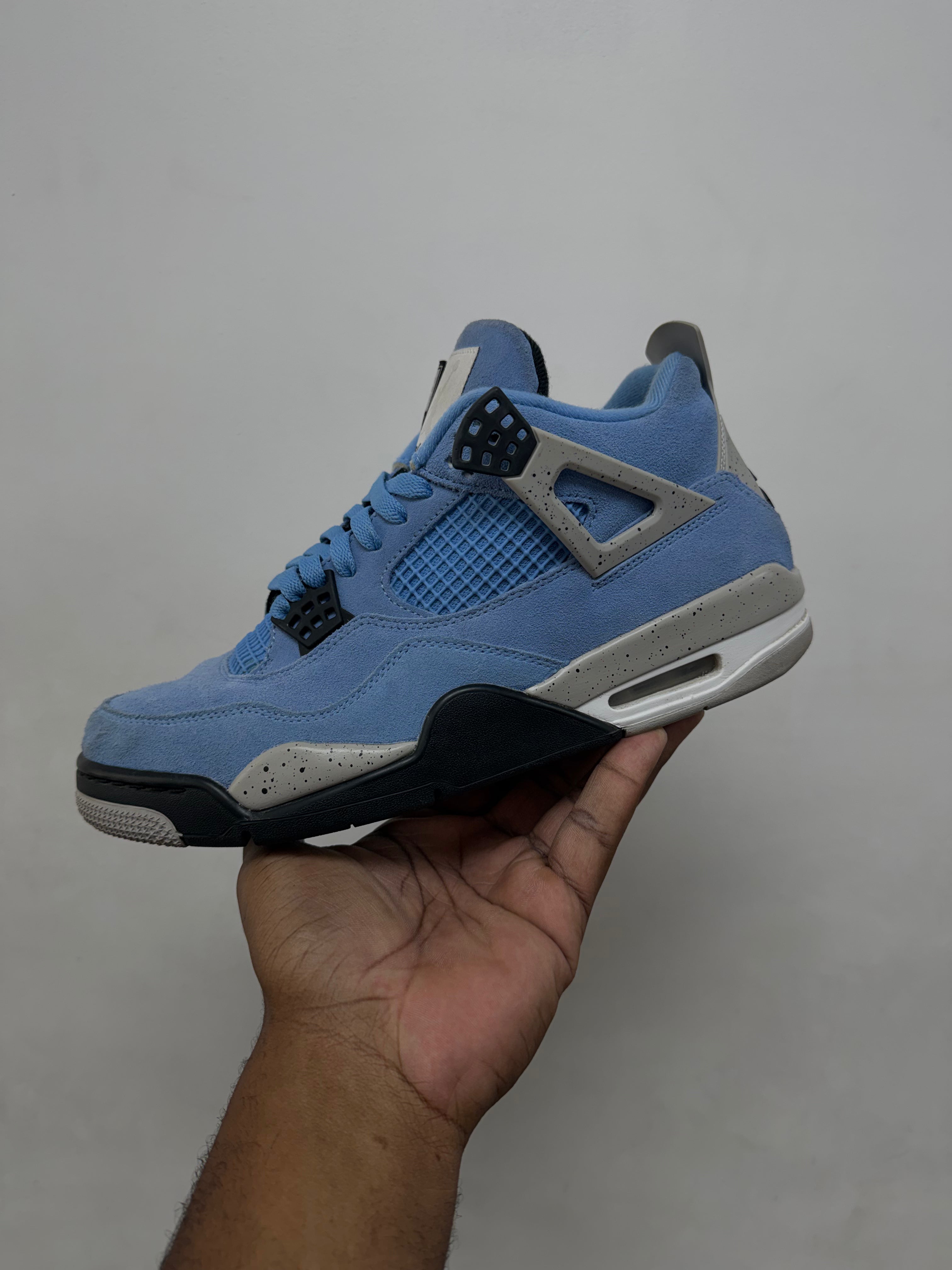 Jordan 4 University Blue Sneakers