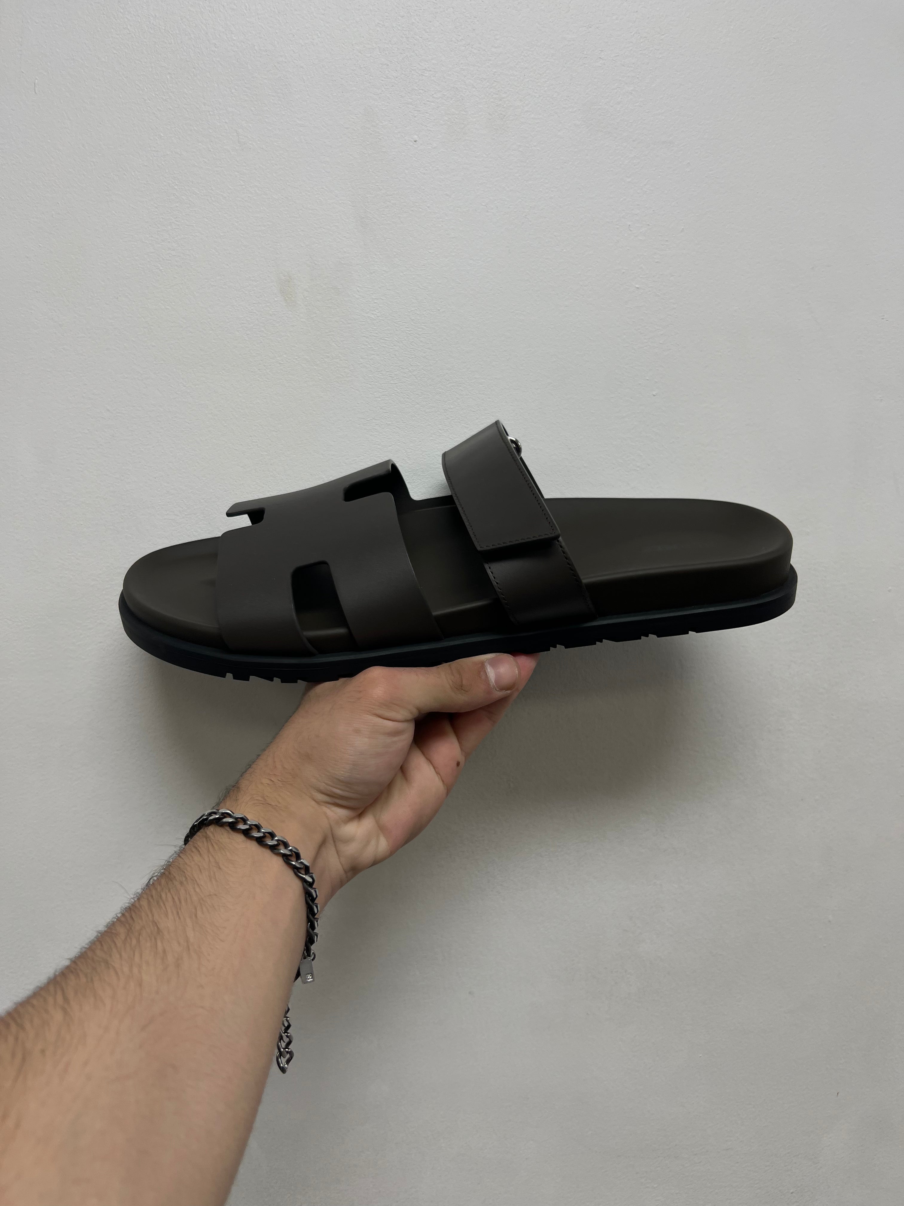 Hermes Brown Cyphre Slides