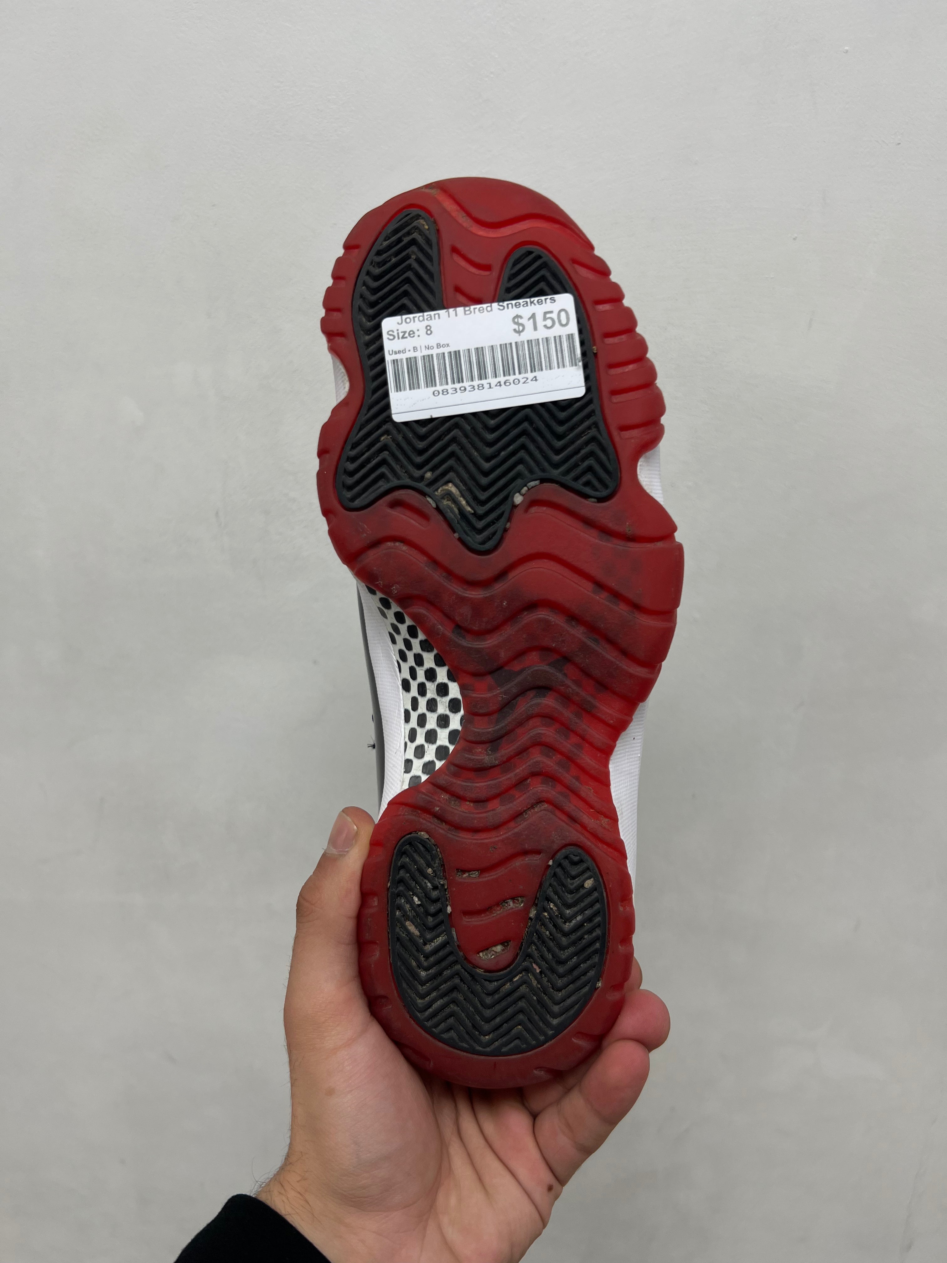 Jordan 11 Bred Sneakers