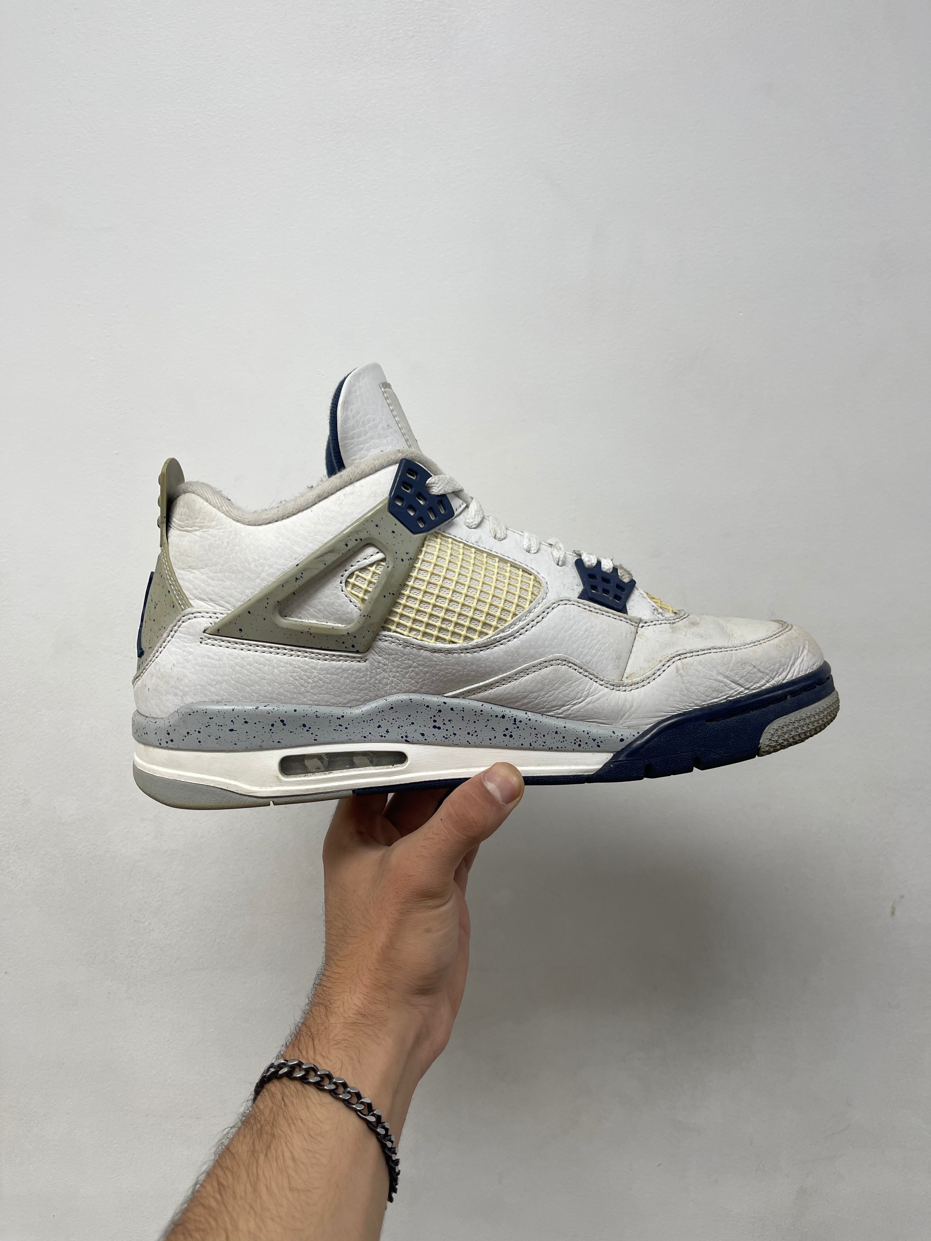Jordan 4 Midnight Navy Sneakers