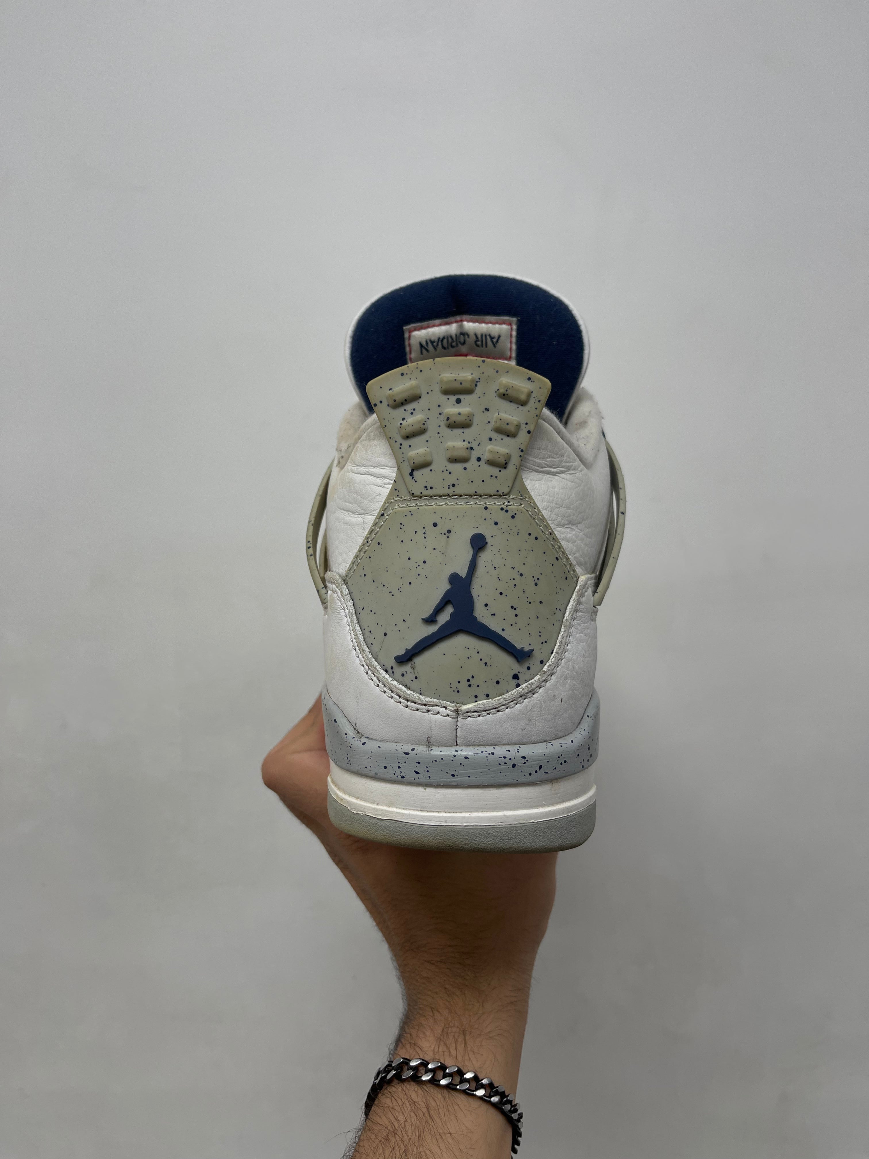 Jordan 4 Midnight Navy Sneakers